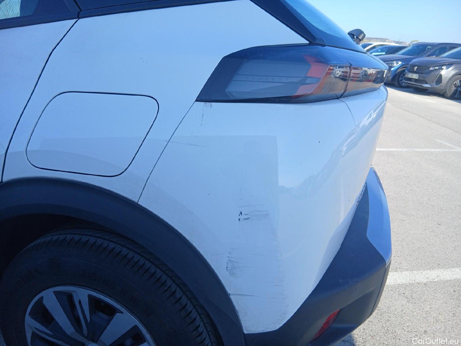  Peugeot  2008 PEUGEOT  / 2019 / 5P / todoterreno Active BlueHDI 81kW (110CV) #29