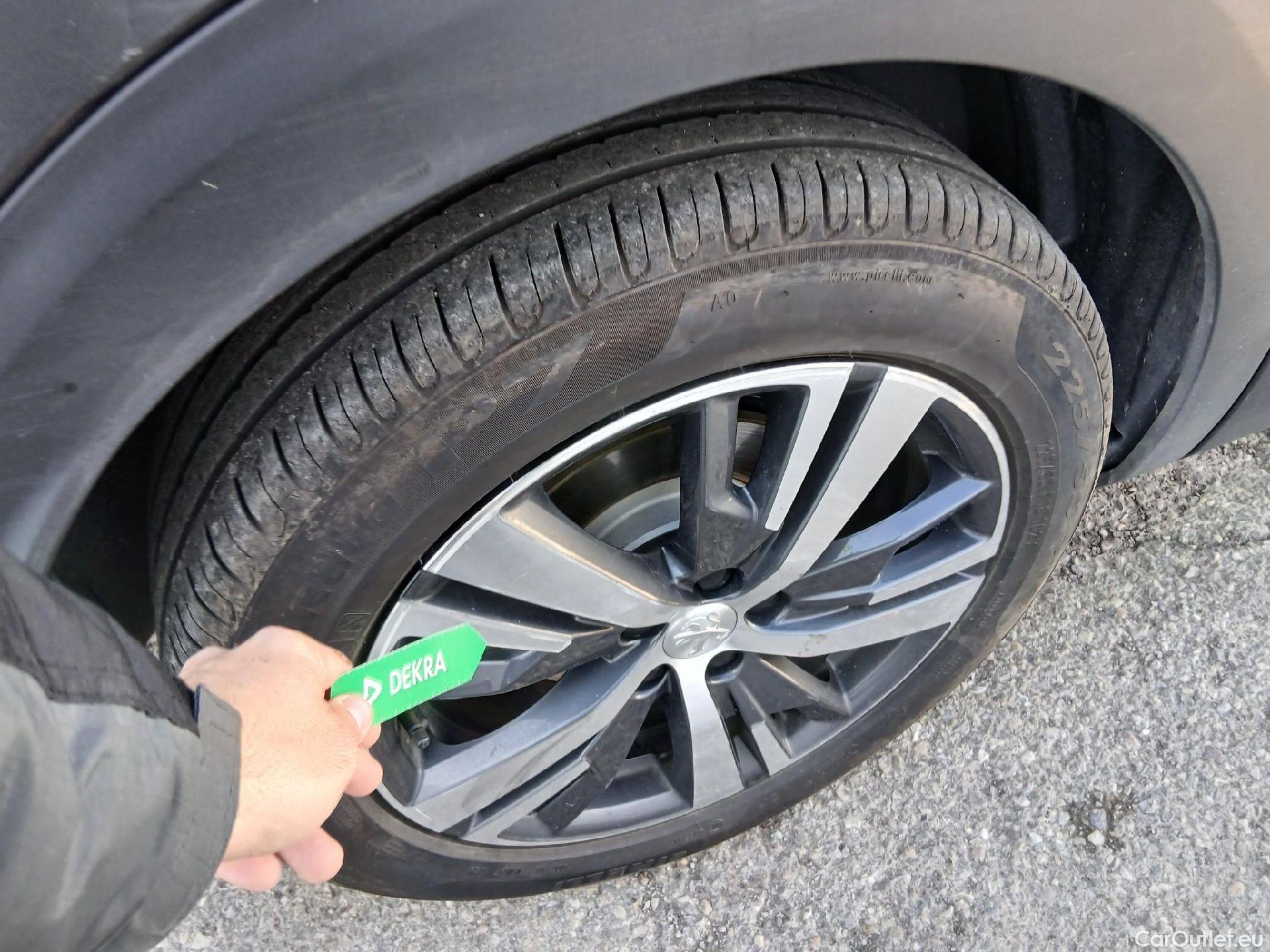  Peugeot  3008 PEUGEOT  Hybrid / 2020 / 5P / todoterreno 225 e-EAT8 Allure (AC2) #26