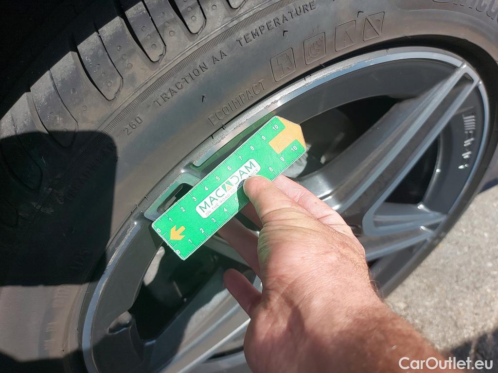  Mercedes  C-Klasse MERCEDES-BENZ Clase C / 2018 / 4P / sedán C 220 d #6