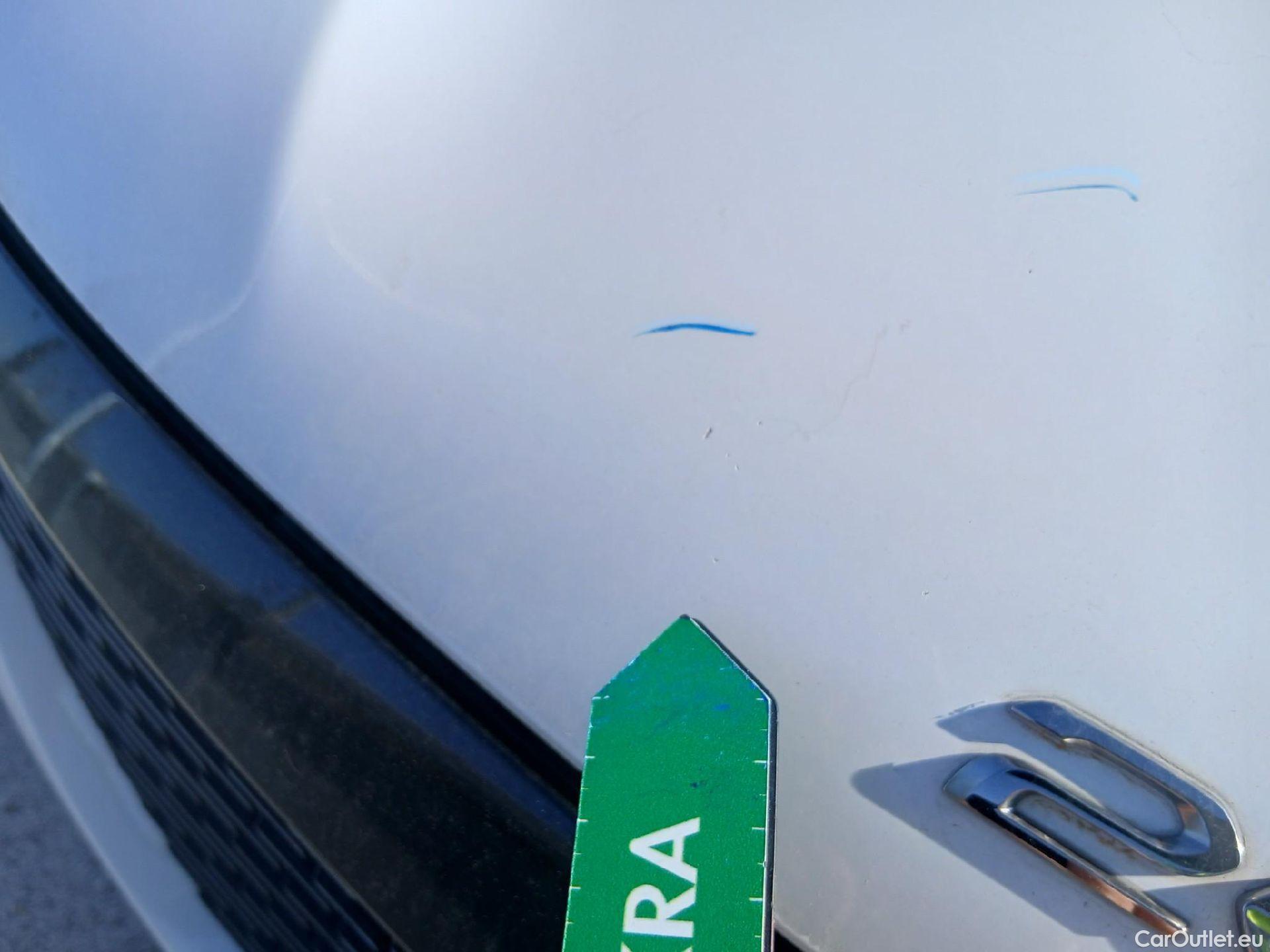  Peugeot  2008 PEUGEOT  / 2019 / 5P / todoterreno Active BlueHDI 81kW (110CV) #3