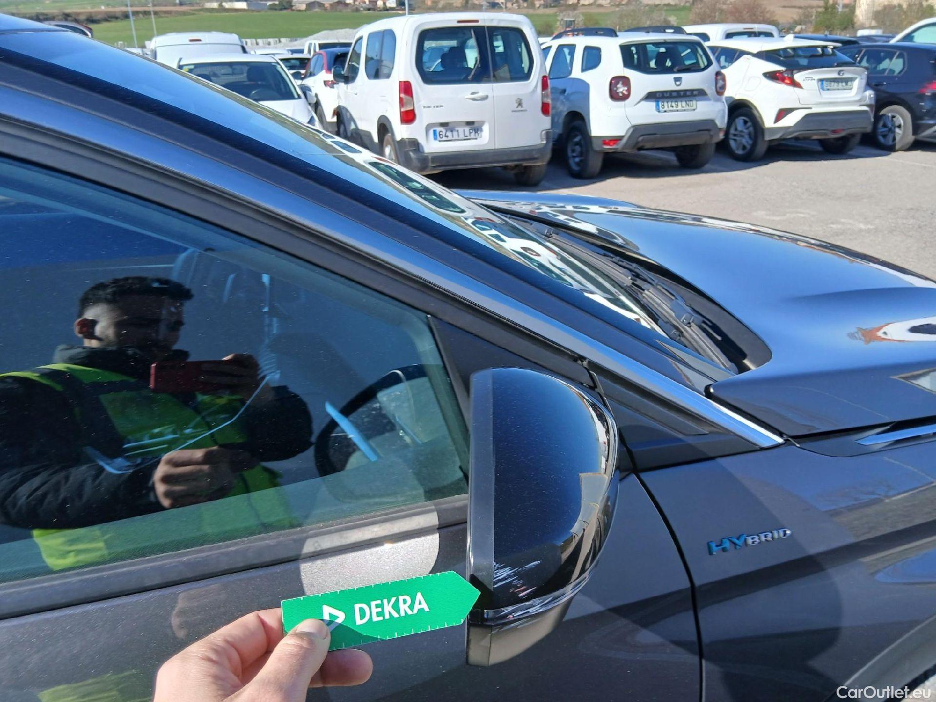  Peugeot  3008 PEUGEOT  Hybrid / 2020 / 5P / todoterreno 225 e-EAT8 Allure (AC2) #31