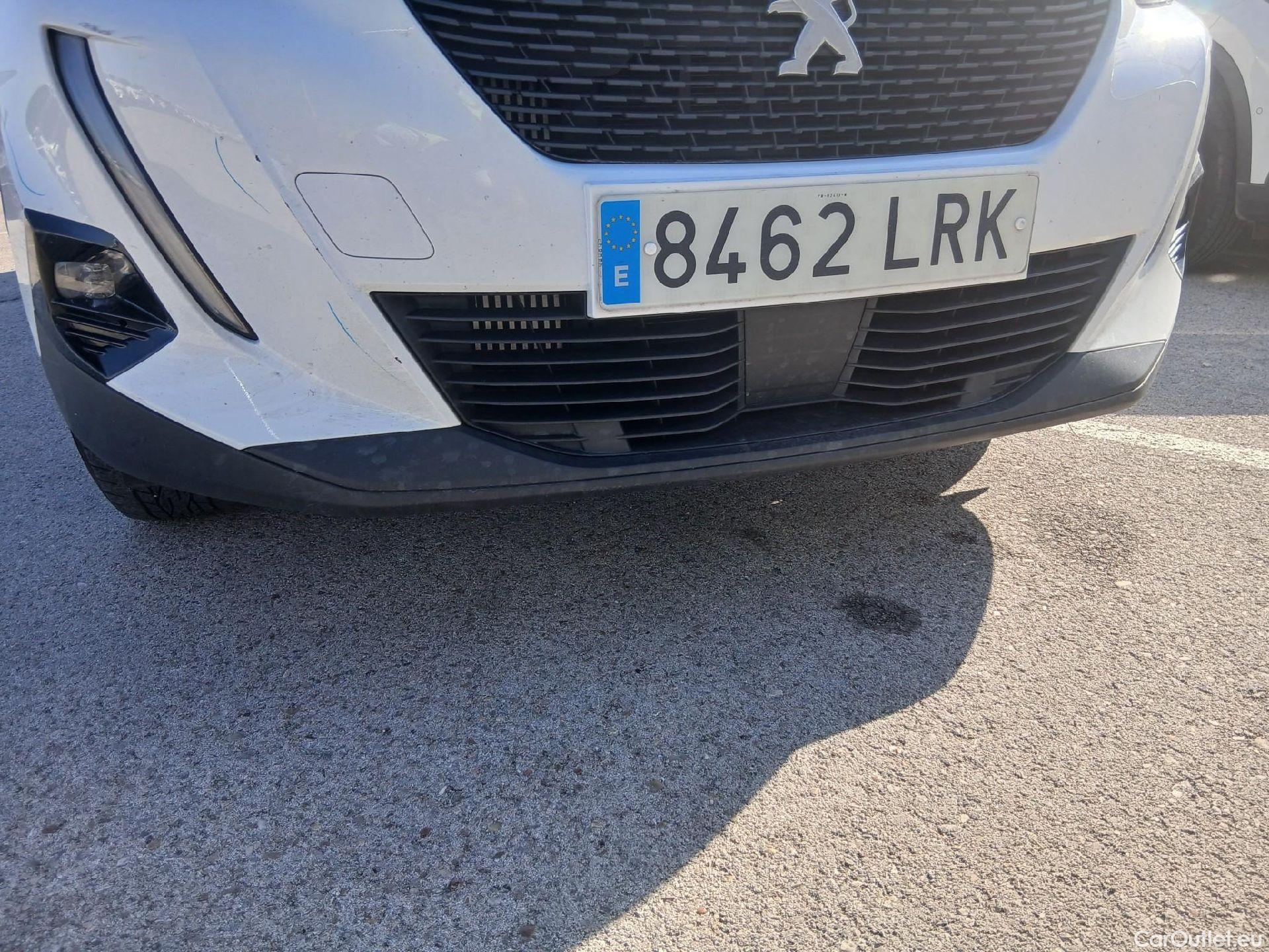  Peugeot  2008 PEUGEOT  / 2019 / 5P / todoterreno Active BlueHDI 81kW (110CV) #9