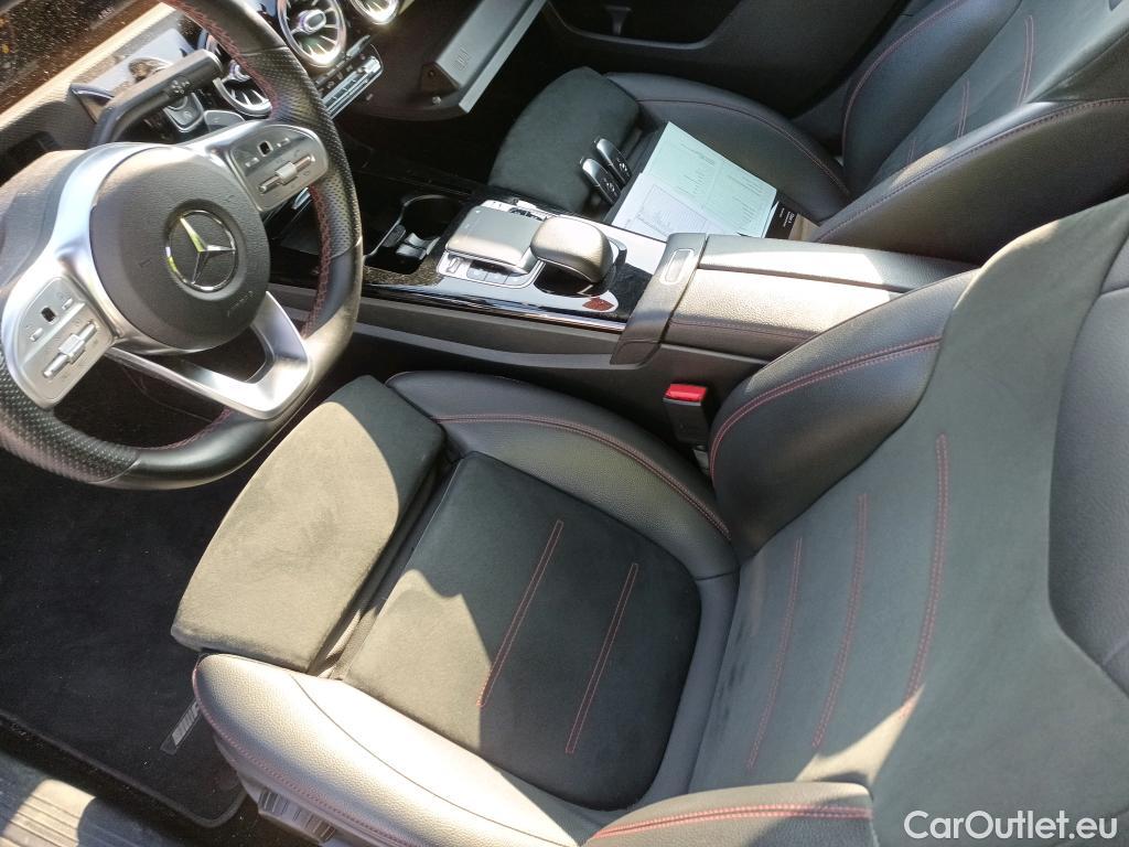  Mercedes  A-Klasse MERCEDES-BENZ Clase A / 2018 / 5P / berlina con portón A 220 #8