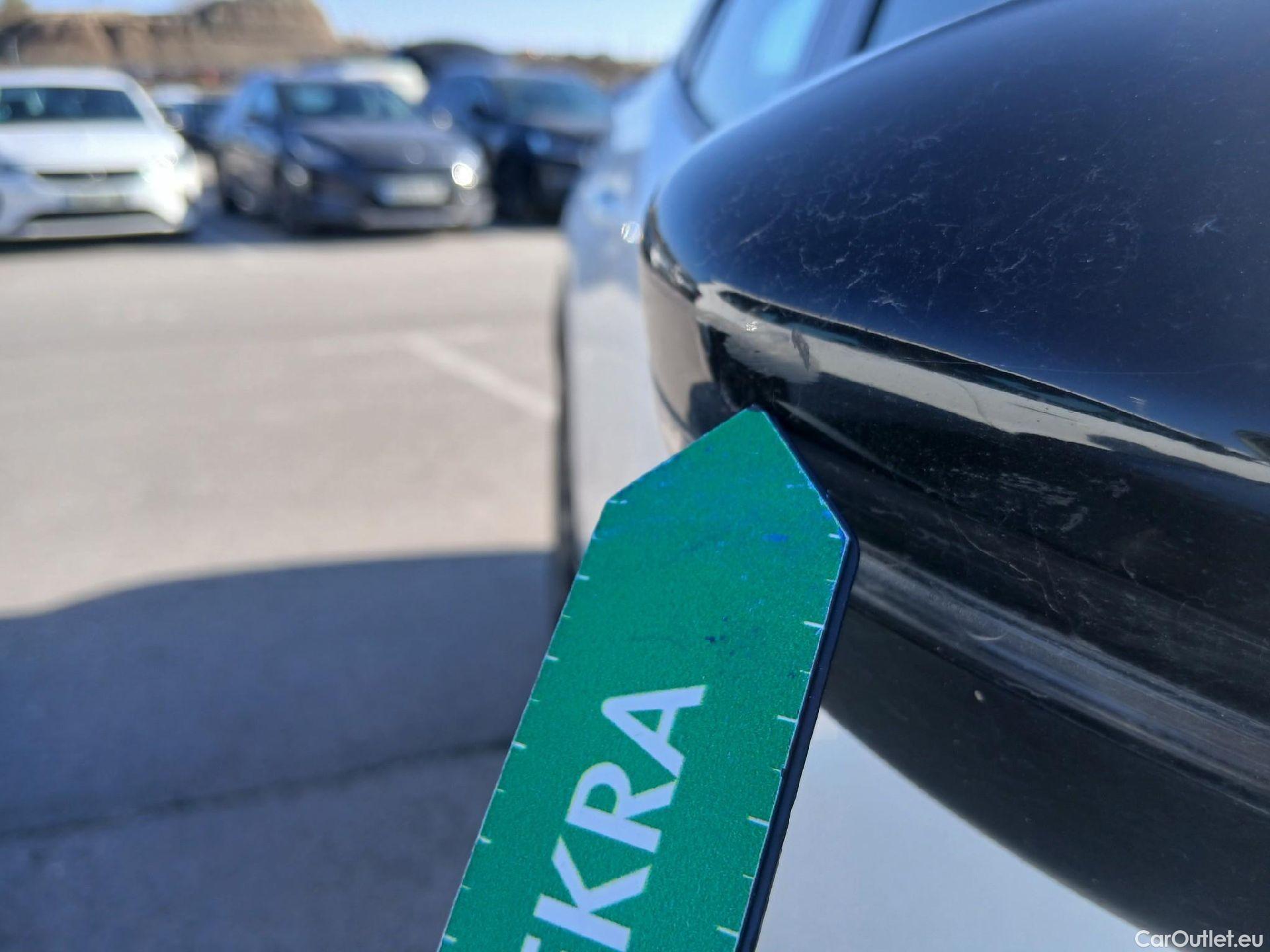  Peugeot  2008 PEUGEOT  / 2019 / 5P / todoterreno Active BlueHDI 81kW (110CV) #57