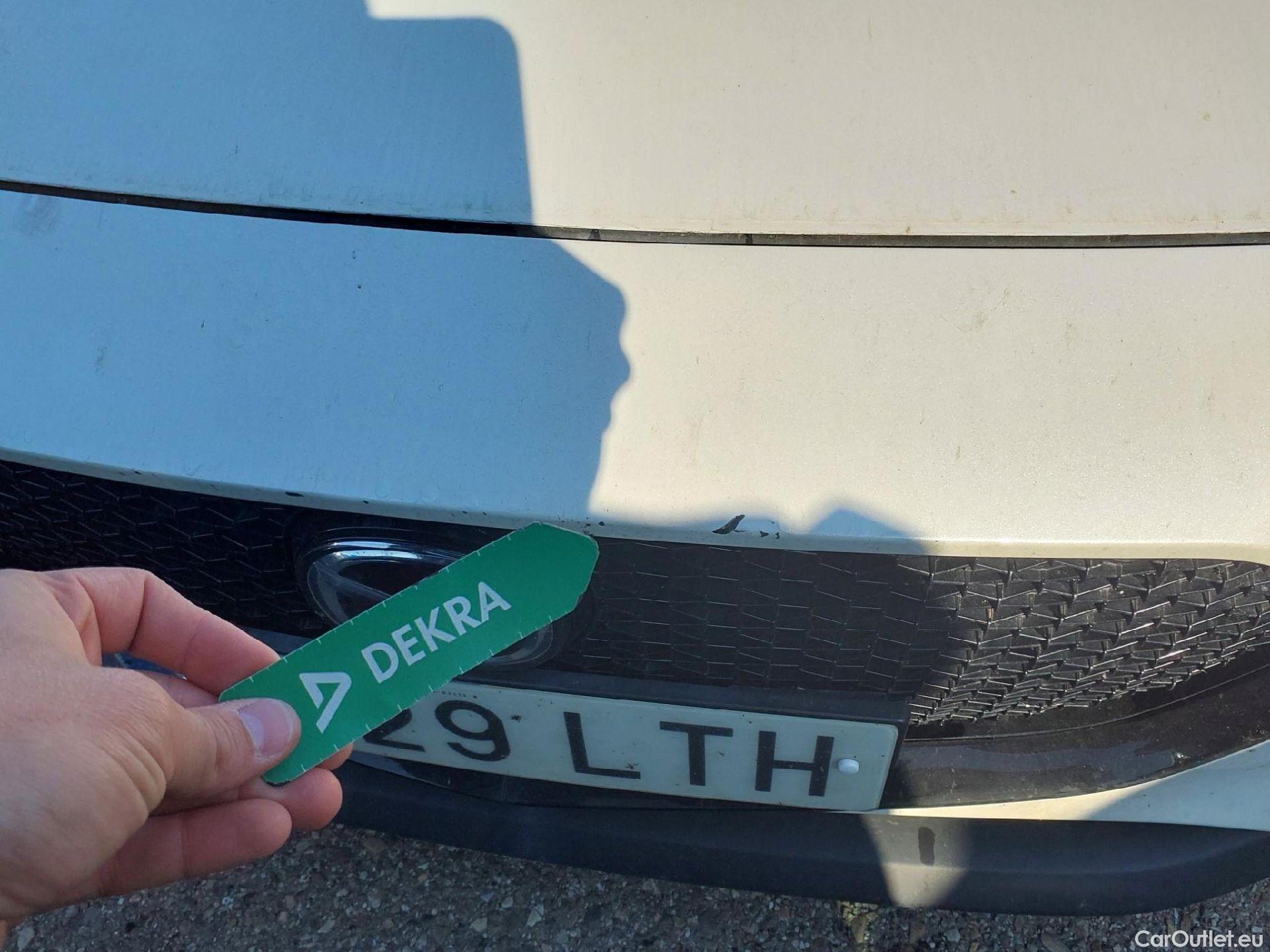  Mazda  3 MAZDA Mazda / 2019 / 5P / berlina con portón 2.0 e-SKYACTIV-G 88KW EVOLUTION #2