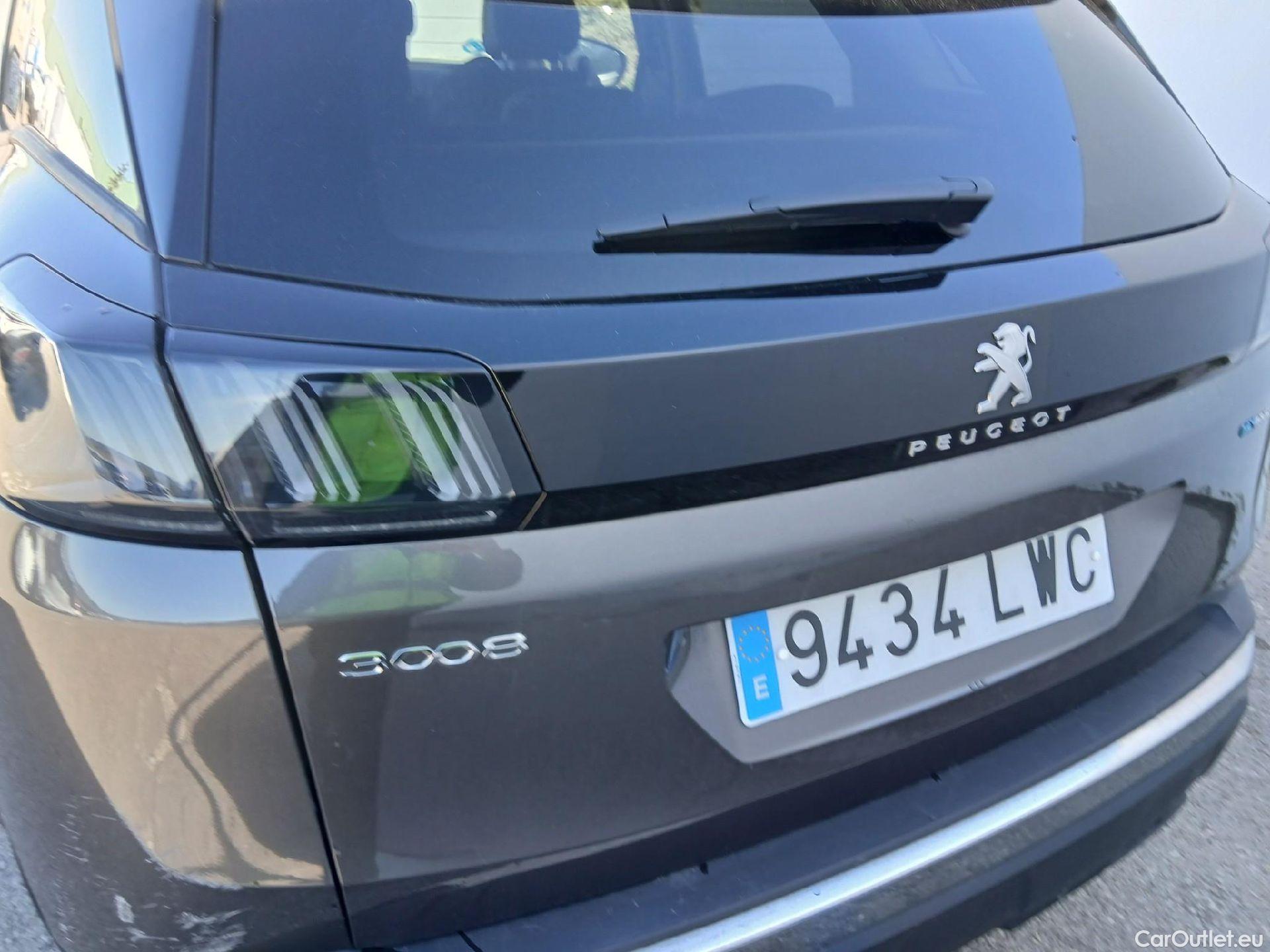  Peugeot  3008 PEUGEOT  Hybrid / 2020 / 5P / todoterreno 225 e-EAT8 Allure (AC2) #19