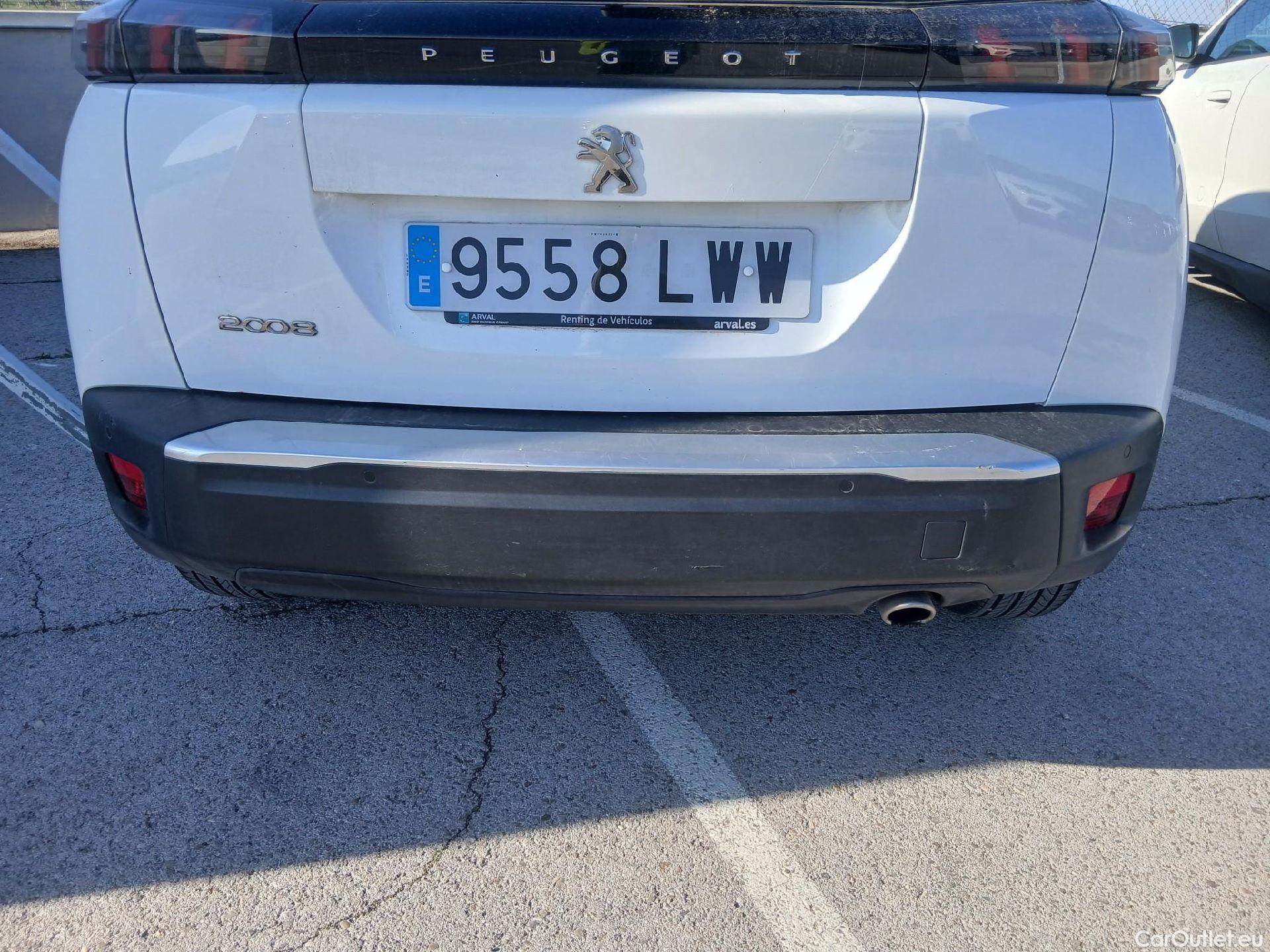  Peugeot  2008 PEUGEOT  / 2019 / 5P / todoterreno Active BlueHDI 81kW (110CV) #33