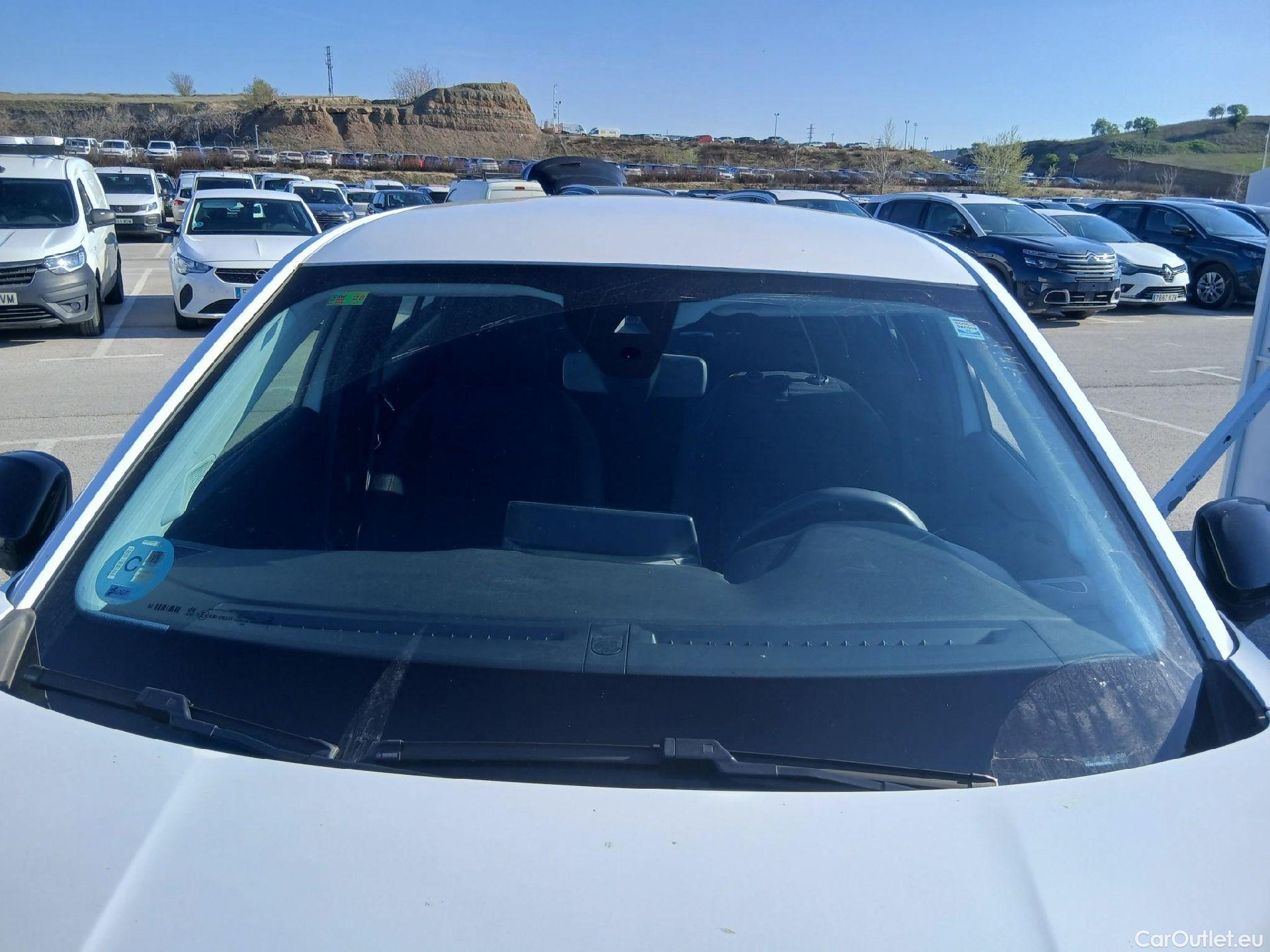  Peugeot  2008 PEUGEOT  / 2019 / 5P / todoterreno Active BlueHDI 81kW (110CV) #1