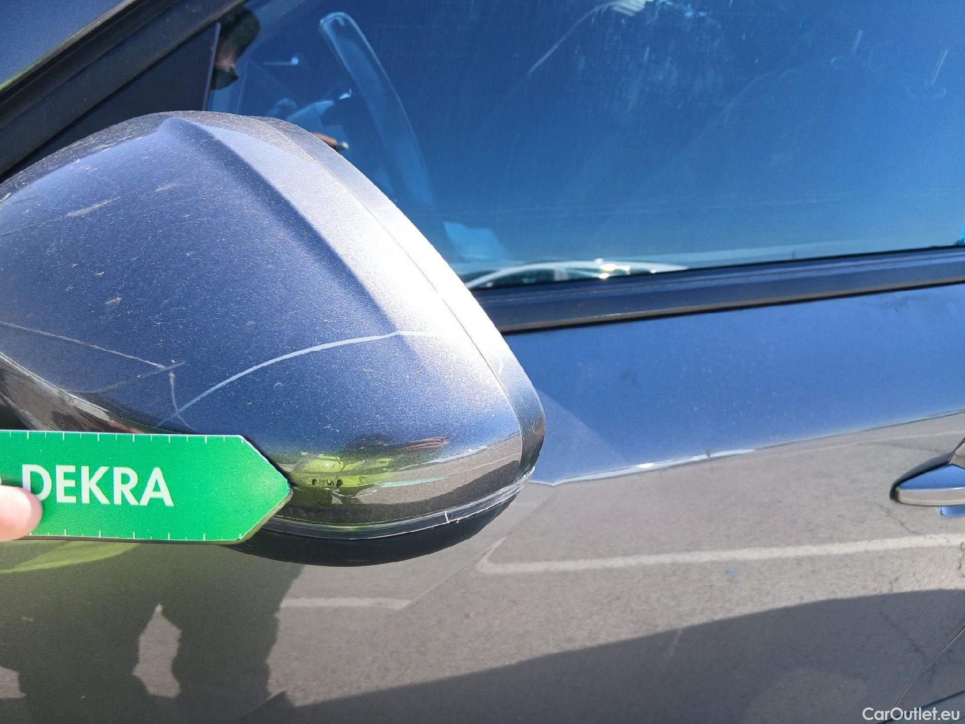  Peugeot  2008 PEUGEOT  / 2019 / 5P / todoterreno Active BlueHDI 81kW (110CV) #13