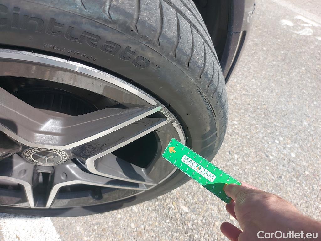  Mercedes  C-Klasse MERCEDES-BENZ Clase C / 2018 / 4P / sedán C 220 d #4