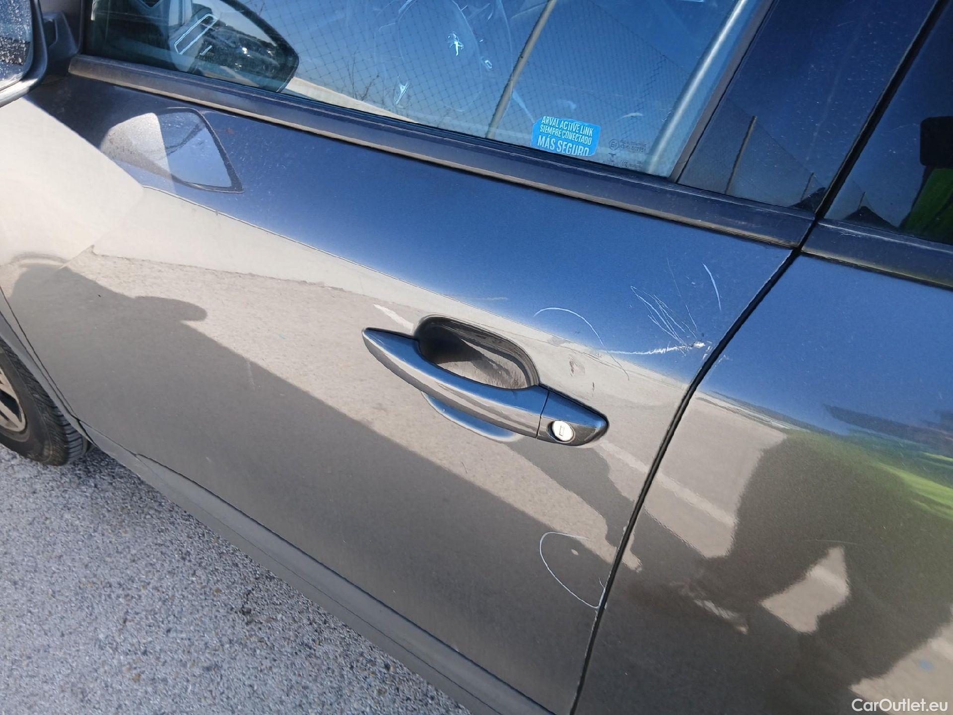  Peugeot  2008 PEUGEOT  / 2019 / 5P / todoterreno Active BlueHDI 81kW (110CV) #15