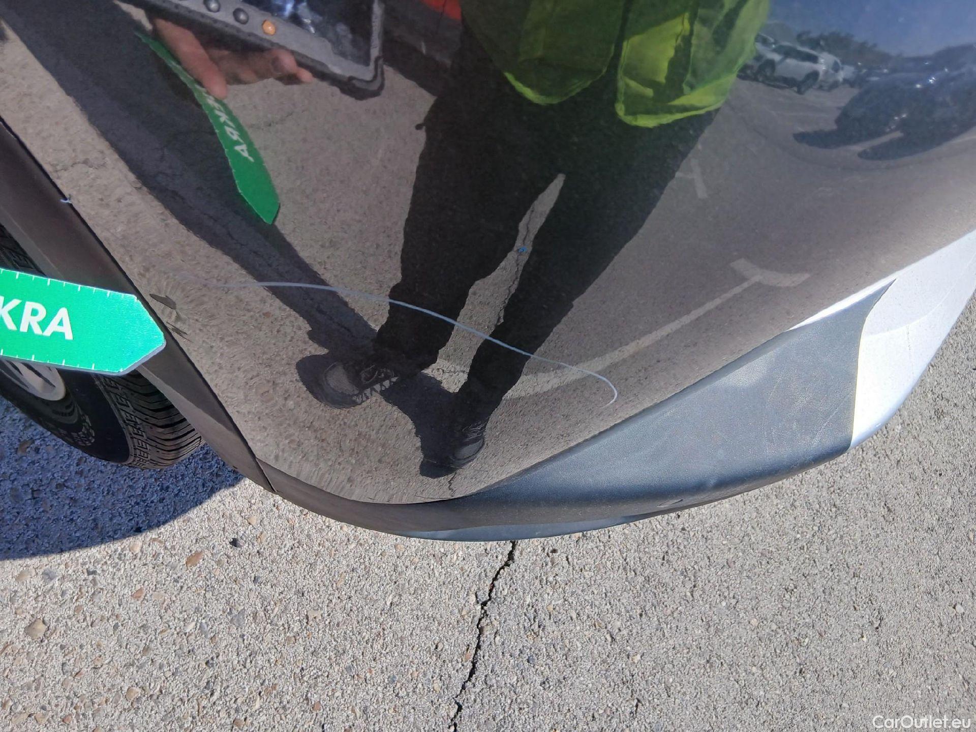  Peugeot  2008 PEUGEOT  / 2019 / 5P / todoterreno Active BlueHDI 81kW (110CV) #19