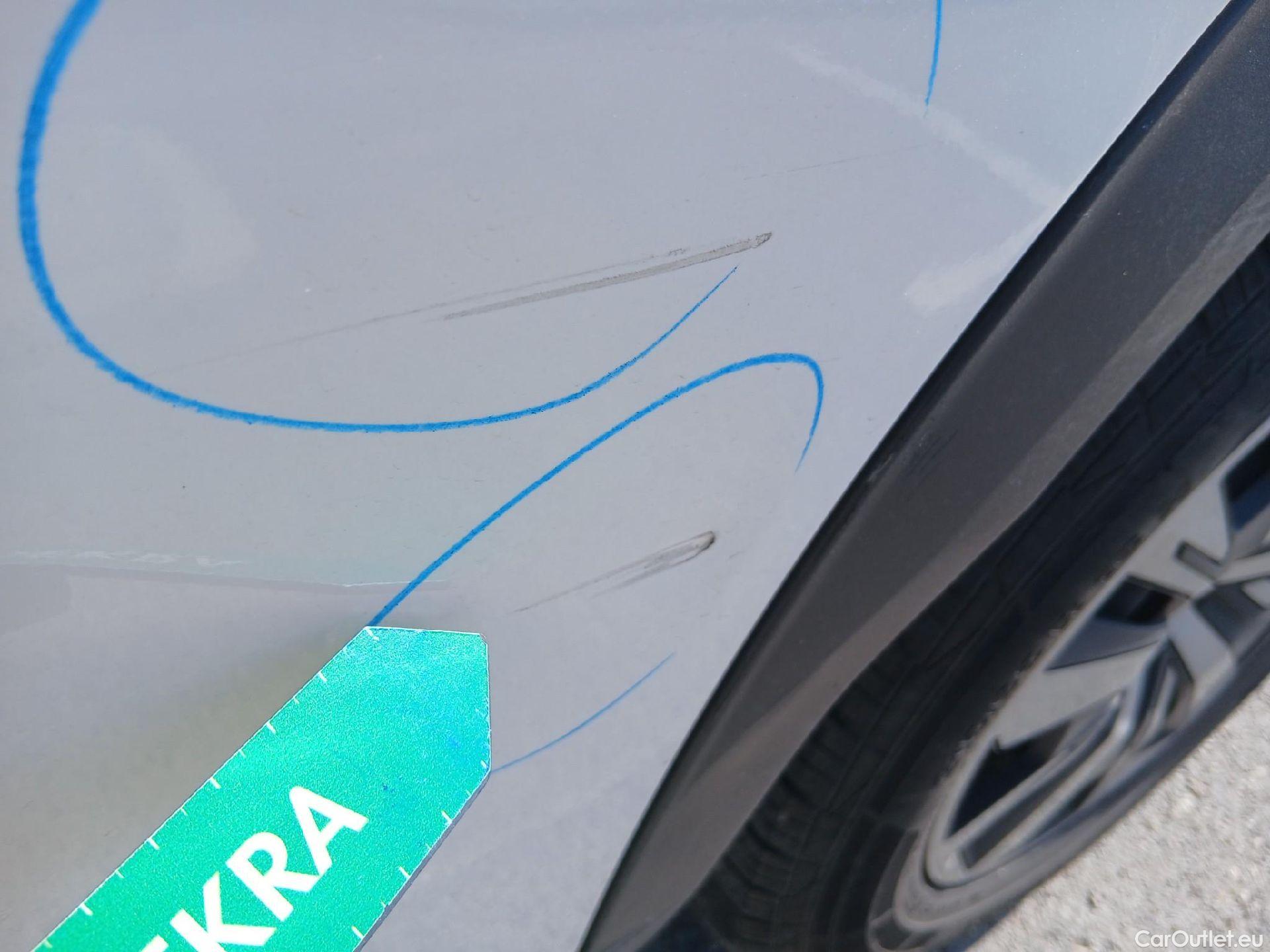  Peugeot  2008 PEUGEOT  / 2019 / 5P / todoterreno Active BlueHDI 81kW (110CV) #21