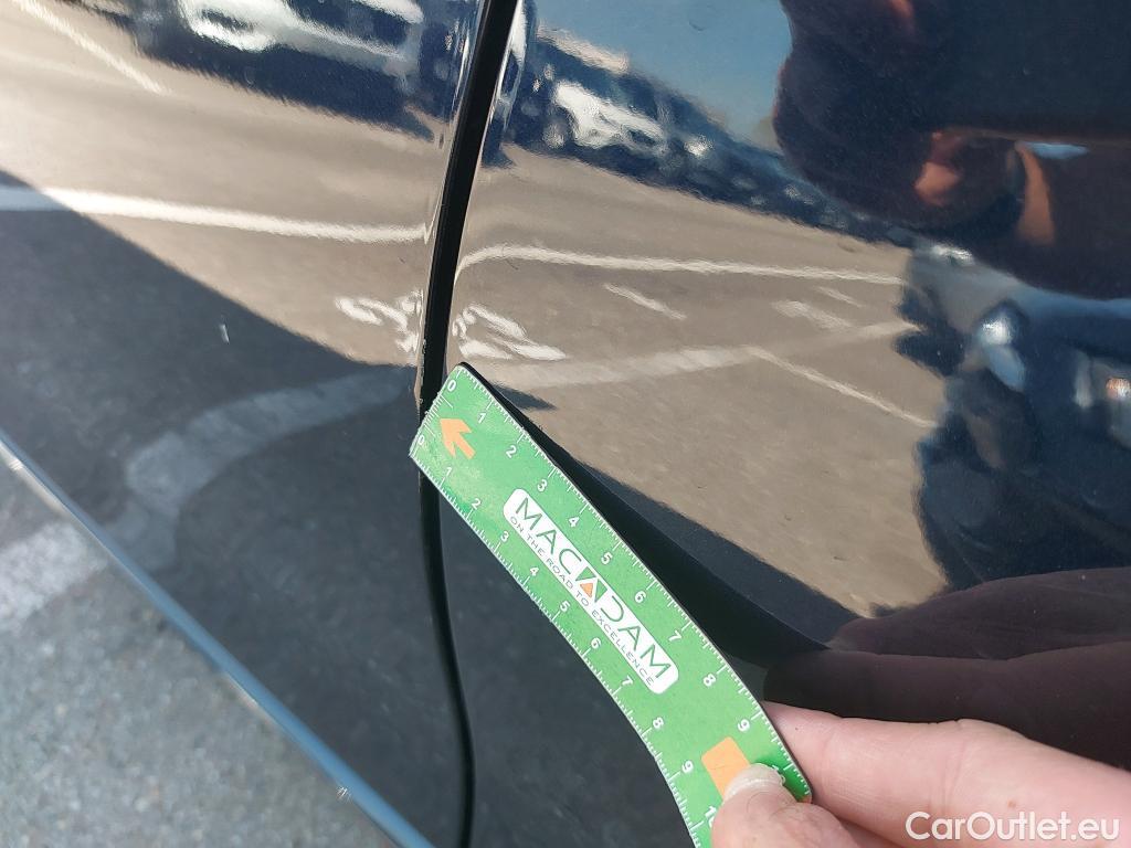  Mercedes  C-Klasse MERCEDES-BENZ Clase C / 2018 / 4P / sedán C 220 d #11