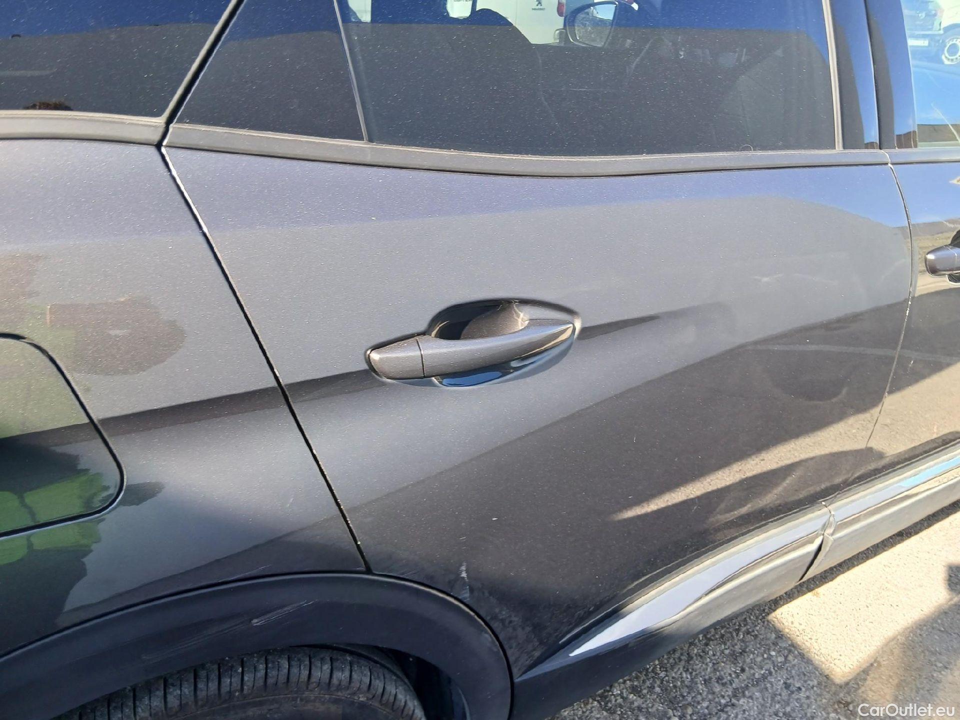  Peugeot  3008 PEUGEOT  Hybrid / 2020 / 5P / todoterreno 225 e-EAT8 Allure (AC2) #28