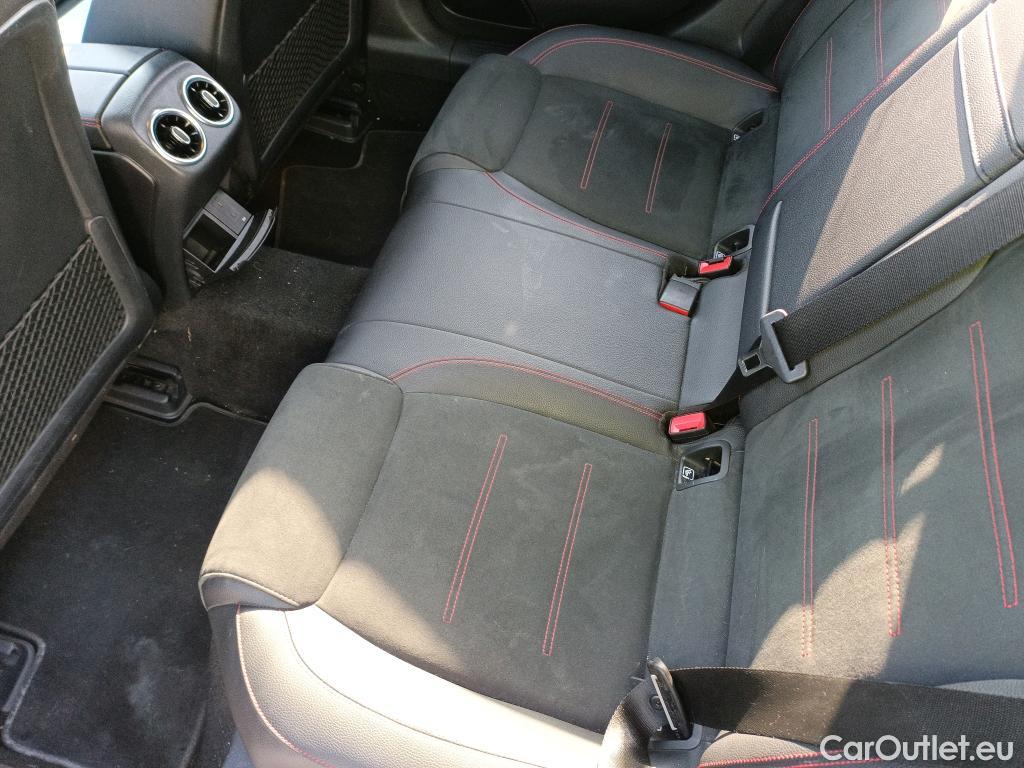  Mercedes  A-Klasse MERCEDES-BENZ Clase A / 2018 / 5P / berlina con portón A 220 #7