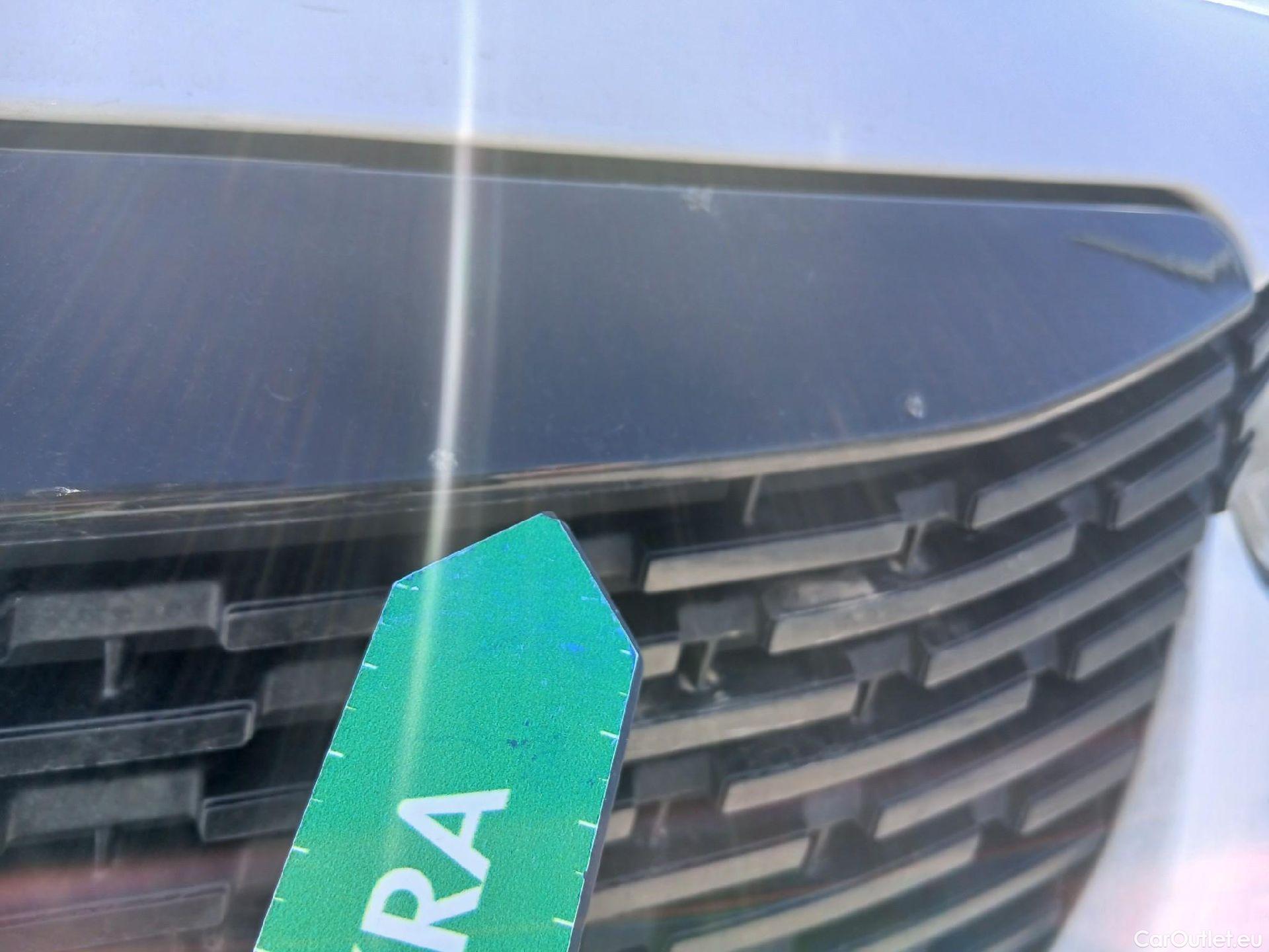  Peugeot  2008 PEUGEOT  / 2019 / 5P / todoterreno Active BlueHDI 81kW (110CV) #47