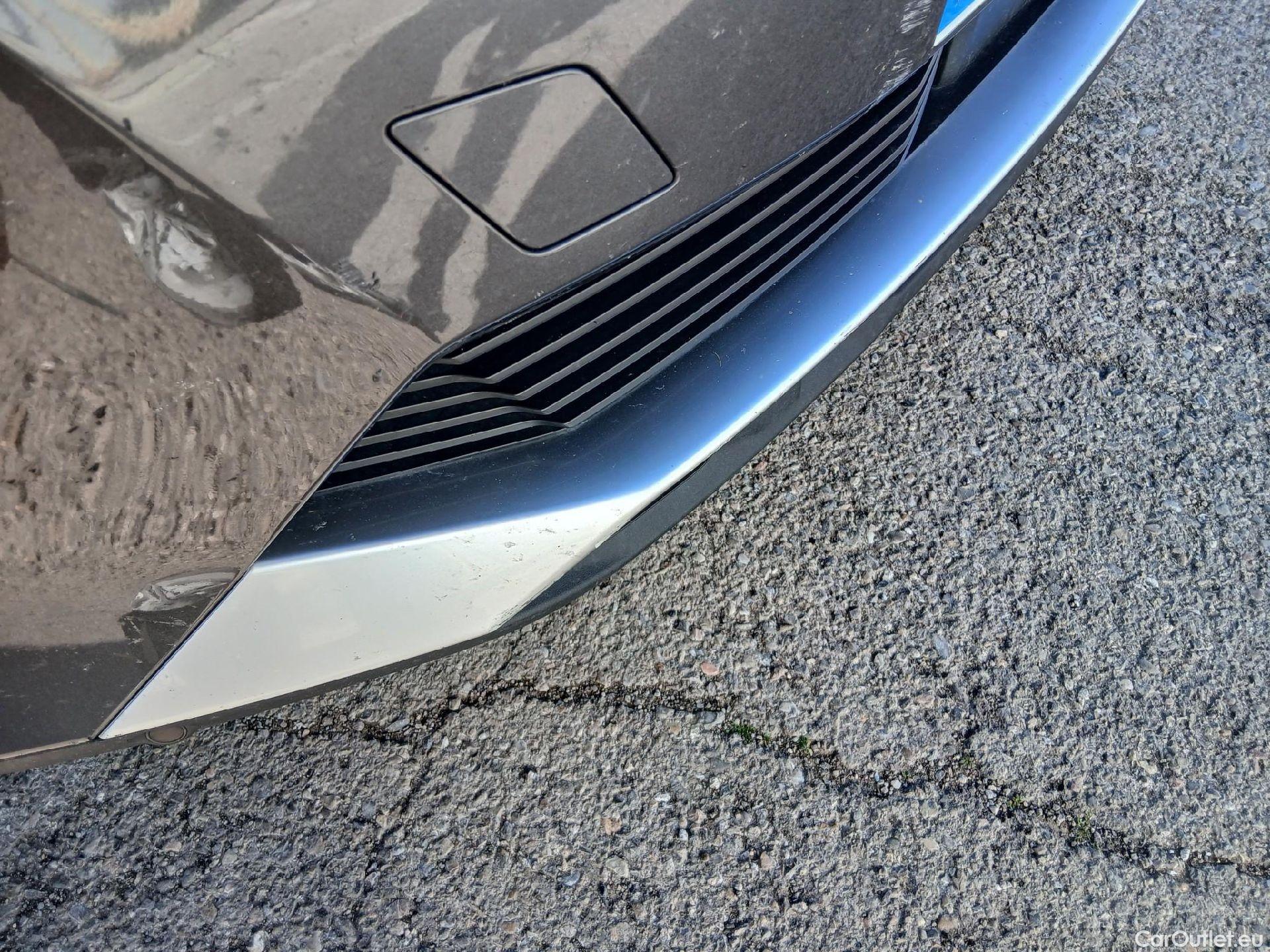  Peugeot  3008 PEUGEOT  Hybrid / 2020 / 5P / todoterreno 225 e-EAT8 Allure (AC2) #3