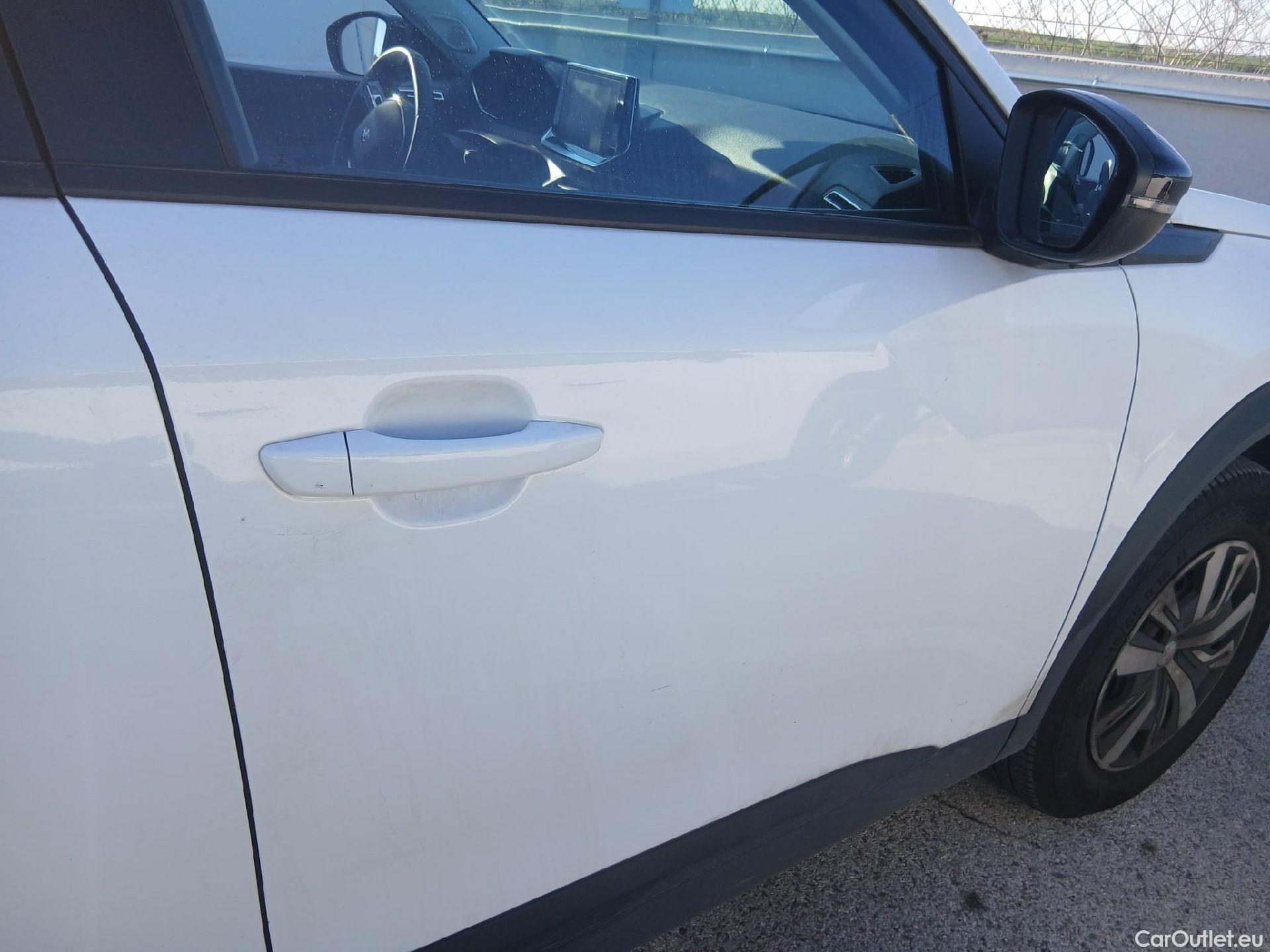  Peugeot  2008 PEUGEOT  / 2019 / 5P / todoterreno Active BlueHDI 81kW (110CV) #56