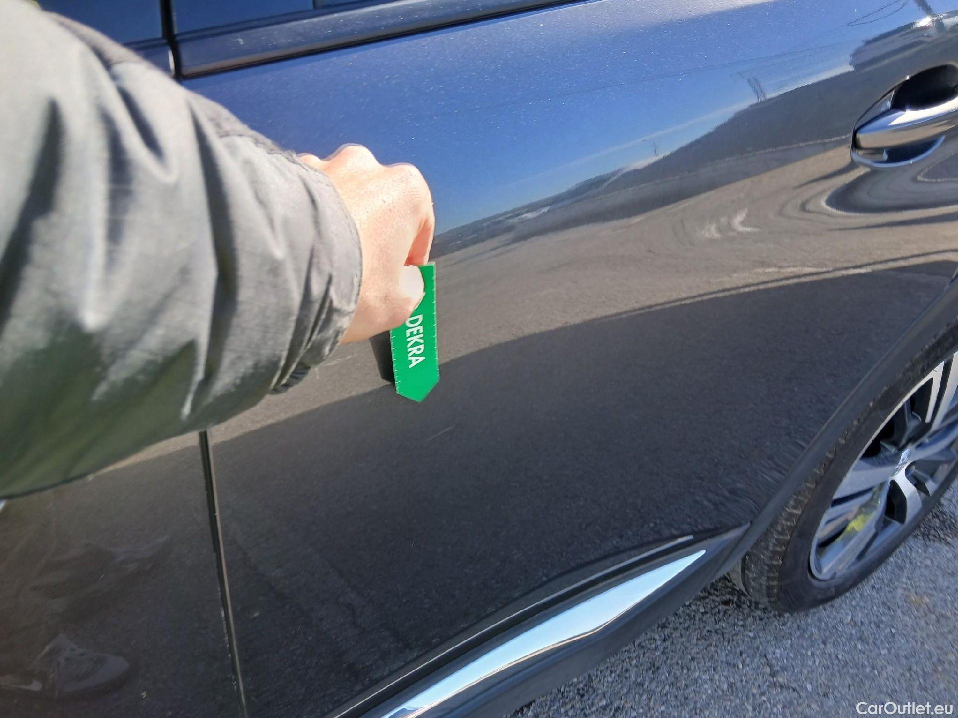  Peugeot  3008 PEUGEOT  Hybrid / 2020 / 5P / todoterreno 225 e-EAT8 Allure (AC2) #11