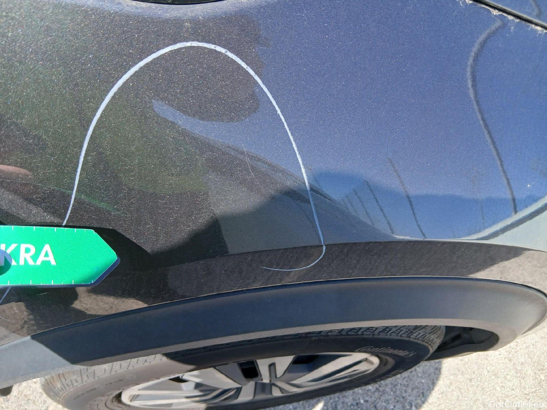  Peugeot  2008 PEUGEOT  / 2019 / 5P / todoterreno Active BlueHDI 81kW (110CV) #35