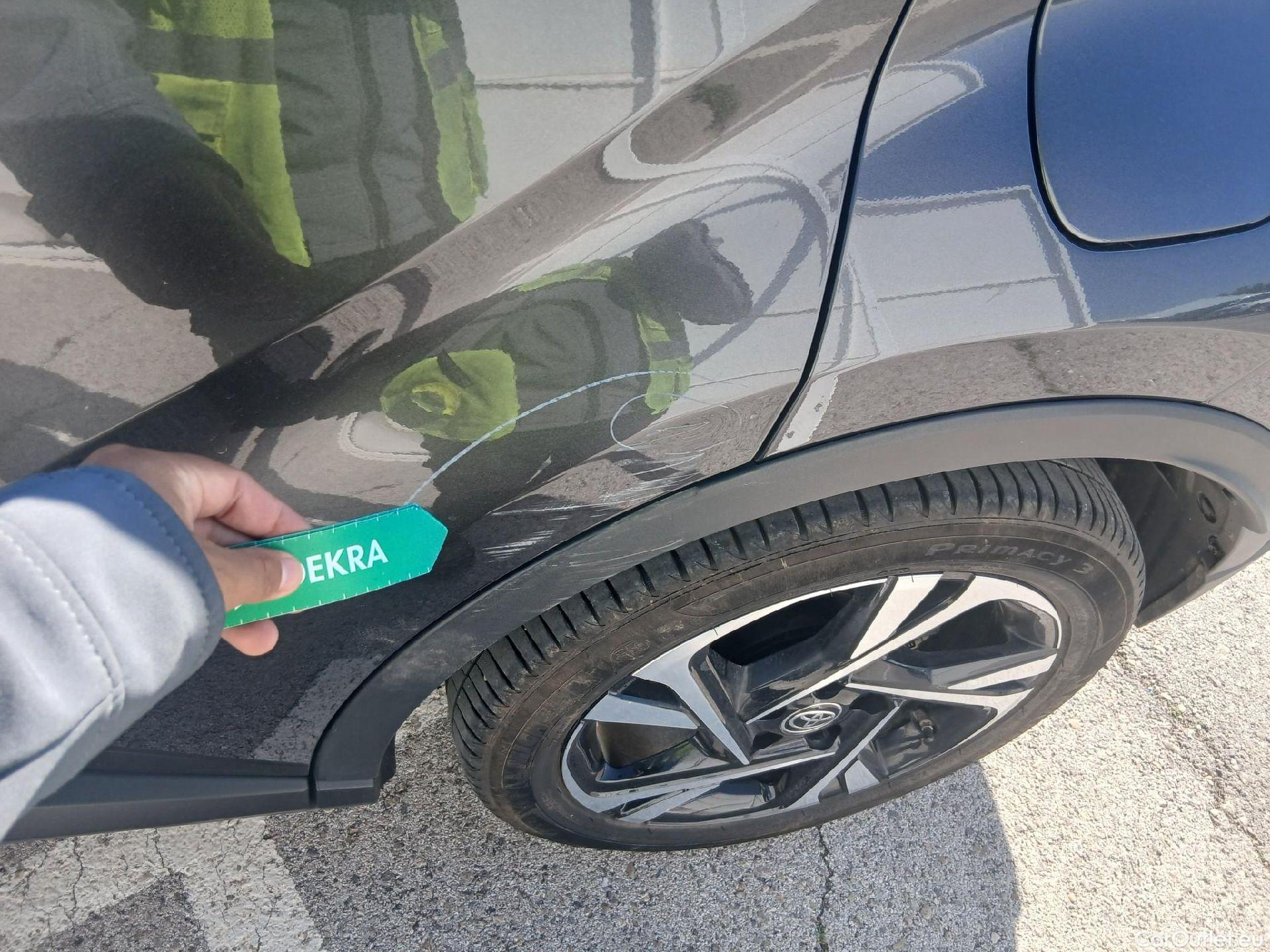  Toyota  C-HR TOYOTA  / 2019 / 5P / todoterreno 1.8 125H Advance #21