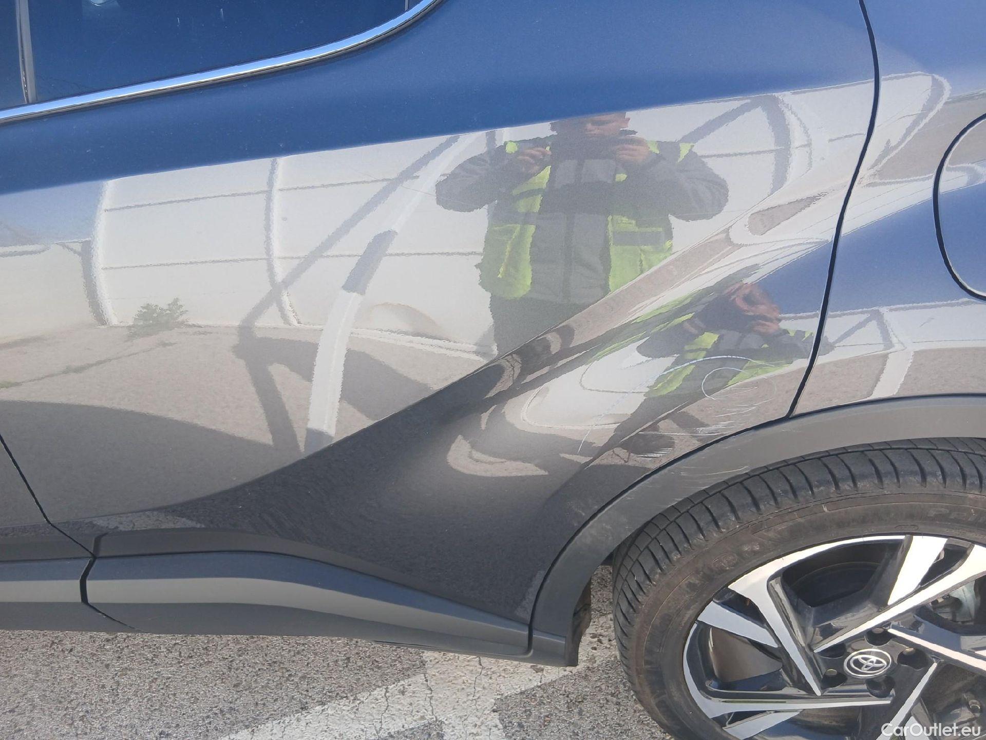  Toyota  C-HR TOYOTA  / 2019 / 5P / todoterreno 1.8 125H Advance #22