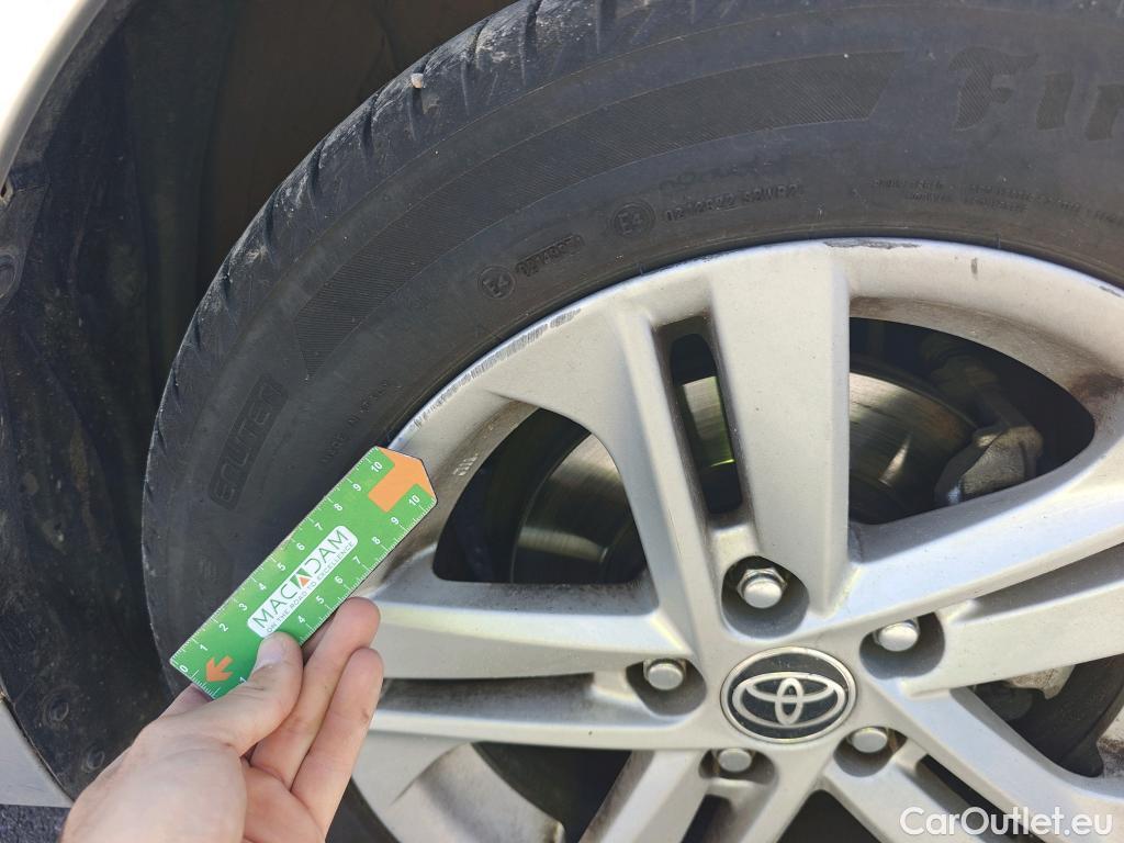  Toyota  Corolla TOYOTA  1.8 125H ACTIVE TECH E-CVT #29