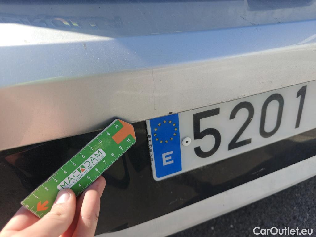  Toyota  Corolla TOYOTA  1.8 125H ACTIVE TECH E-CVT #47