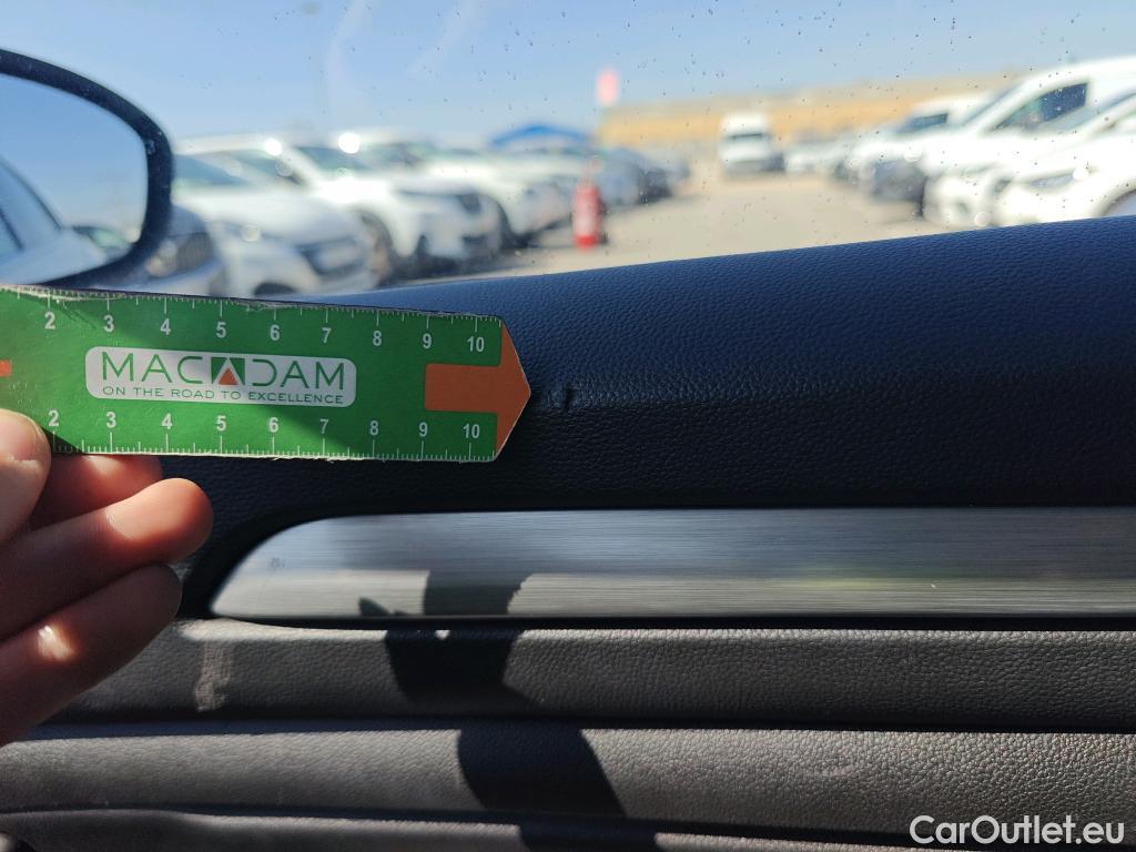  Renault  Megane RENAULT Mégane / 2015 / 5P / familiar Sp. Tourer Zen En. dCi 81kW (110CV) #46