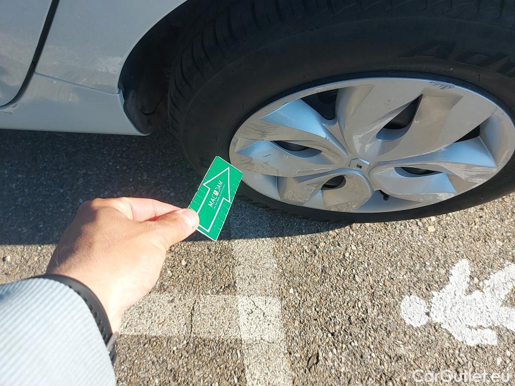  Renault  Zoe RENAULT  / 2013 / 5P / berlina con portón Life 40 R90 - SS #27