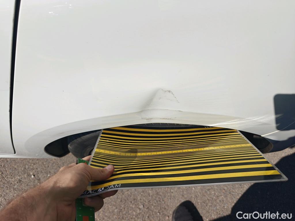  Renault  Megane RENAULT Mégane / 2015 / 5P / familiar Sp. Tourer Zen En. dCi 81kW (110CV) #5