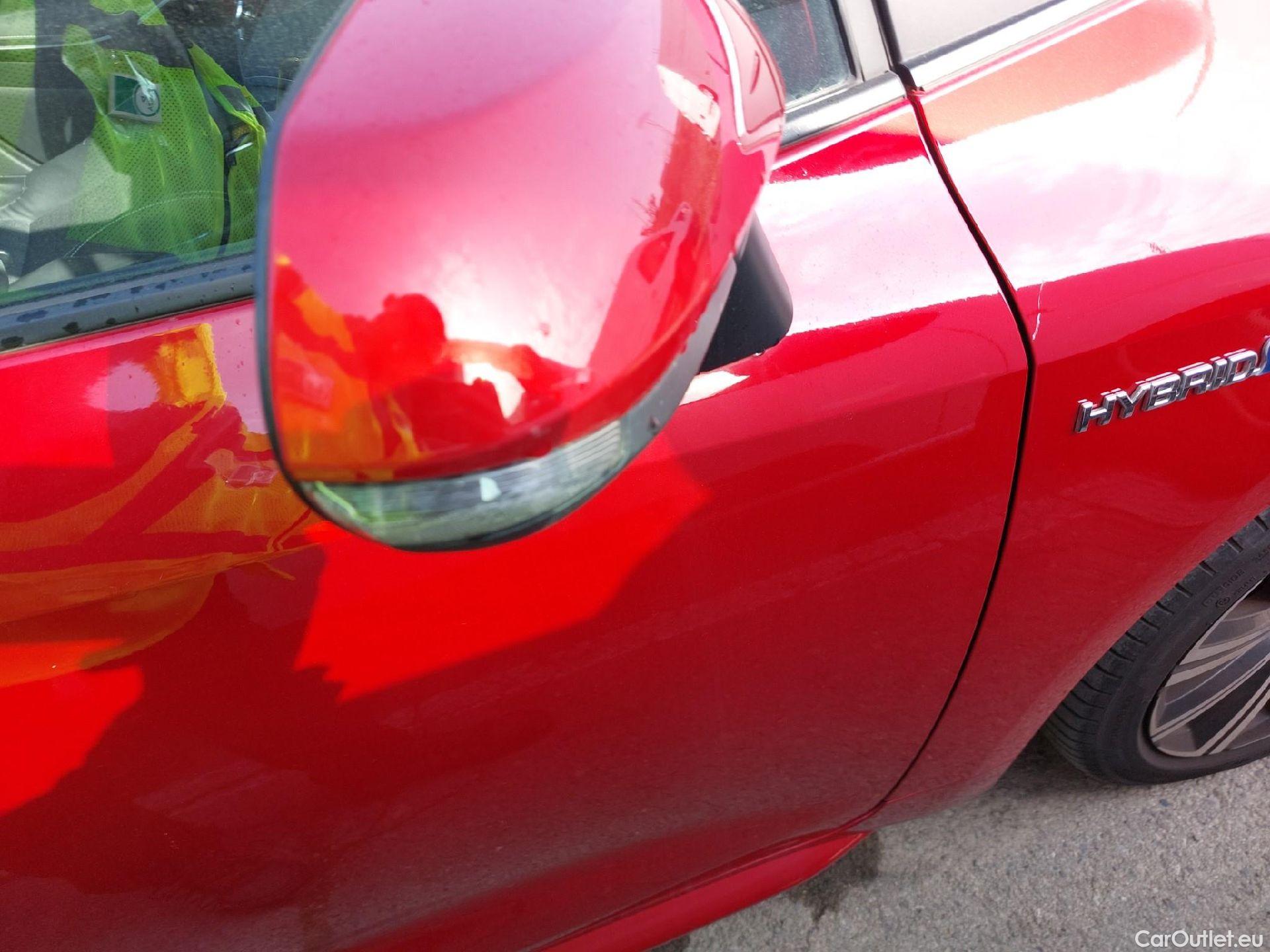  Toyota  Corolla TOYOTA  / 2019 / 5P / familiar 2.0 180H STYLE E-CVT TOURING SPORT #25