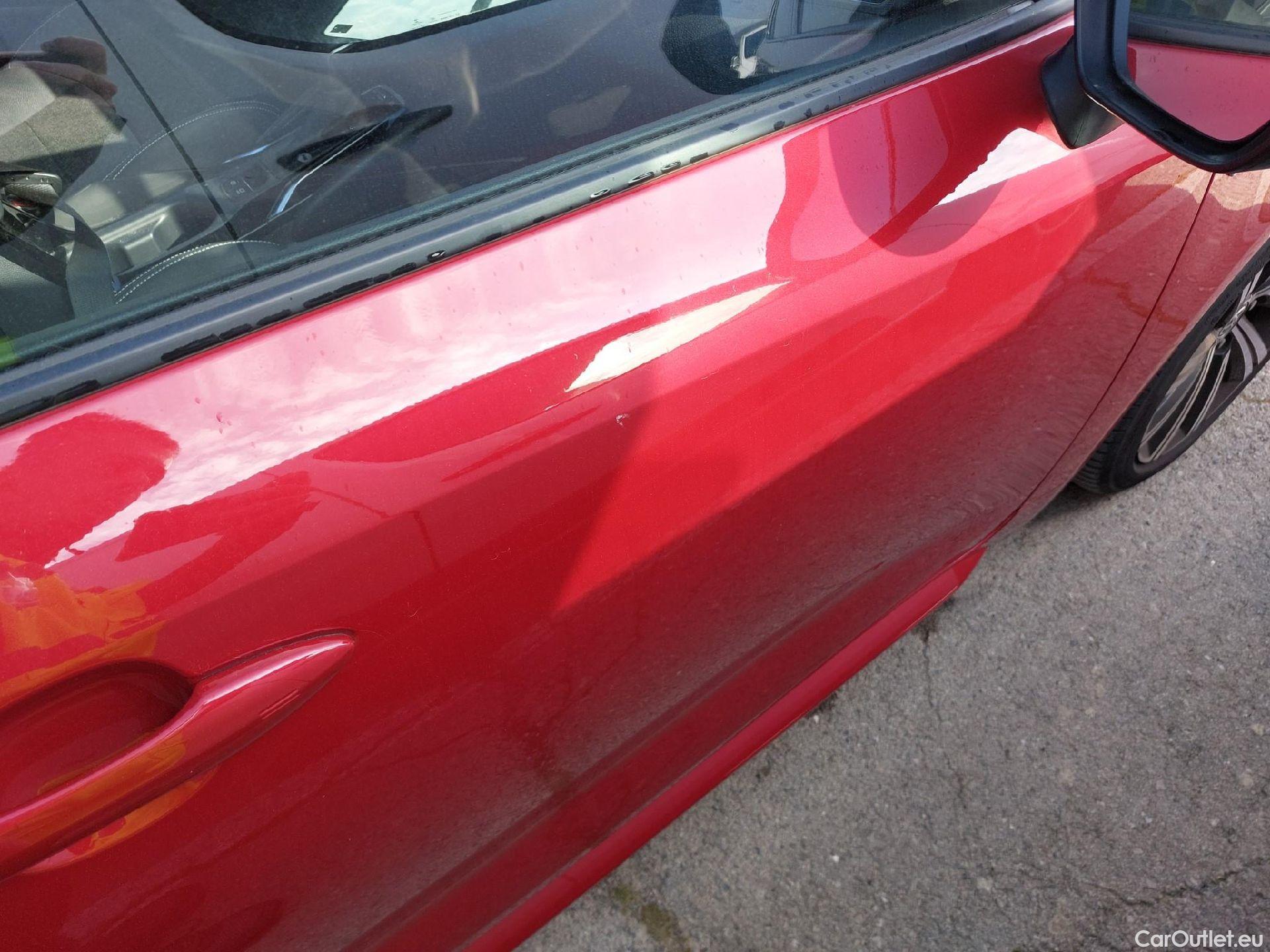  Toyota  Corolla TOYOTA  / 2019 / 5P / familiar 2.0 180H STYLE E-CVT TOURING SPORT #24