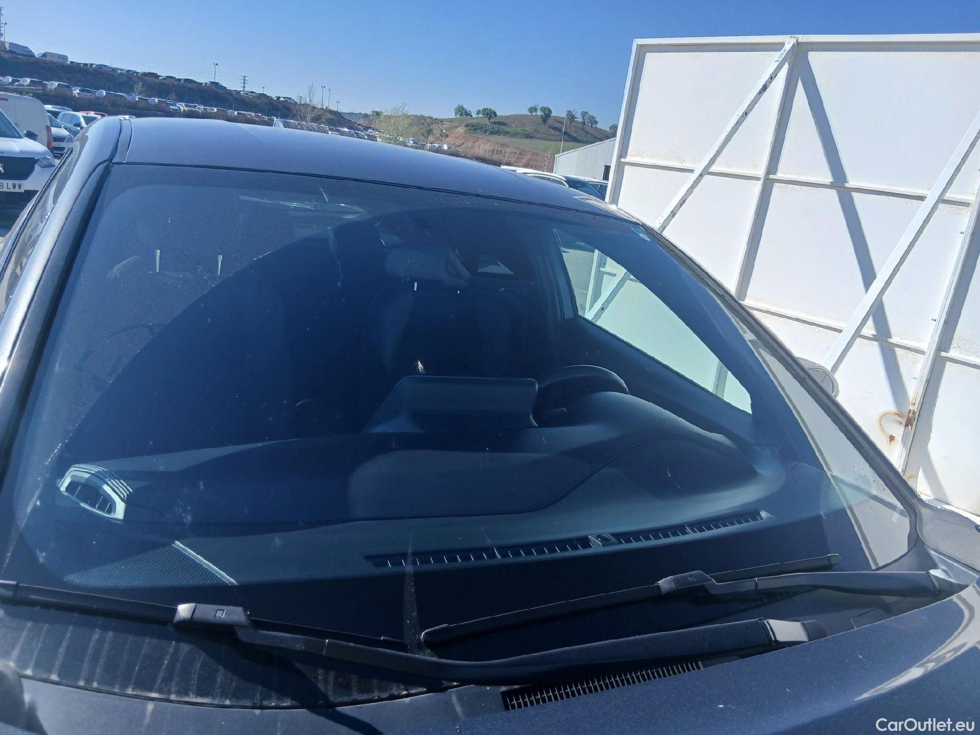  Toyota  C-HR TOYOTA  / 2019 / 5P / todoterreno 1.8 125H Advance #10