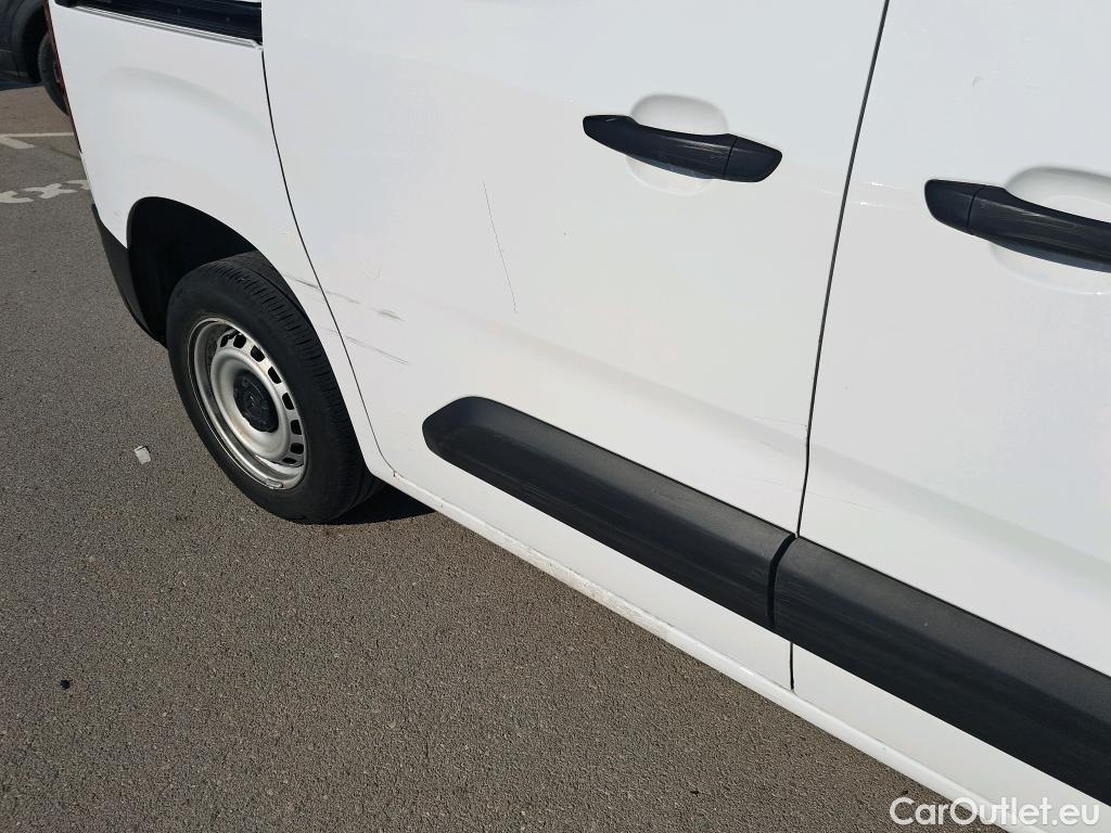  Citroen  Berlingo CITROEN  / 2018 / 4P / furgón derivado de turismo Talla M BlueHDi 100 CLUB #4