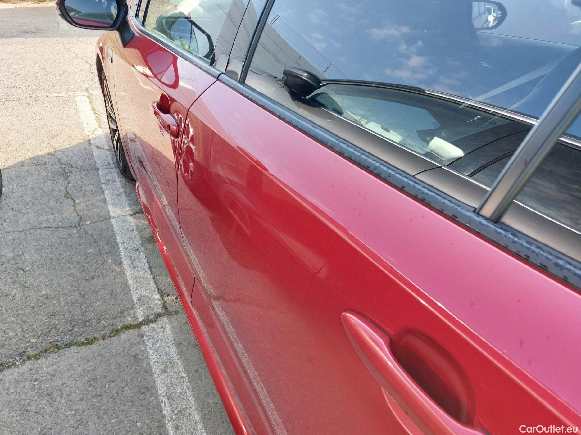  Toyota  Corolla TOYOTA  / 2019 / 5P / familiar 2.0 180H STYLE E-CVT TOURING SPORT #16