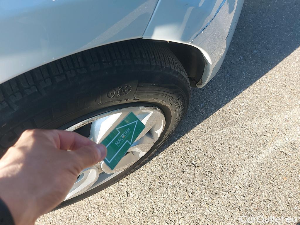  Renault  Zoe RENAULT  / 2013 / 5P / berlina con portón Life 40 R90 - SS #29