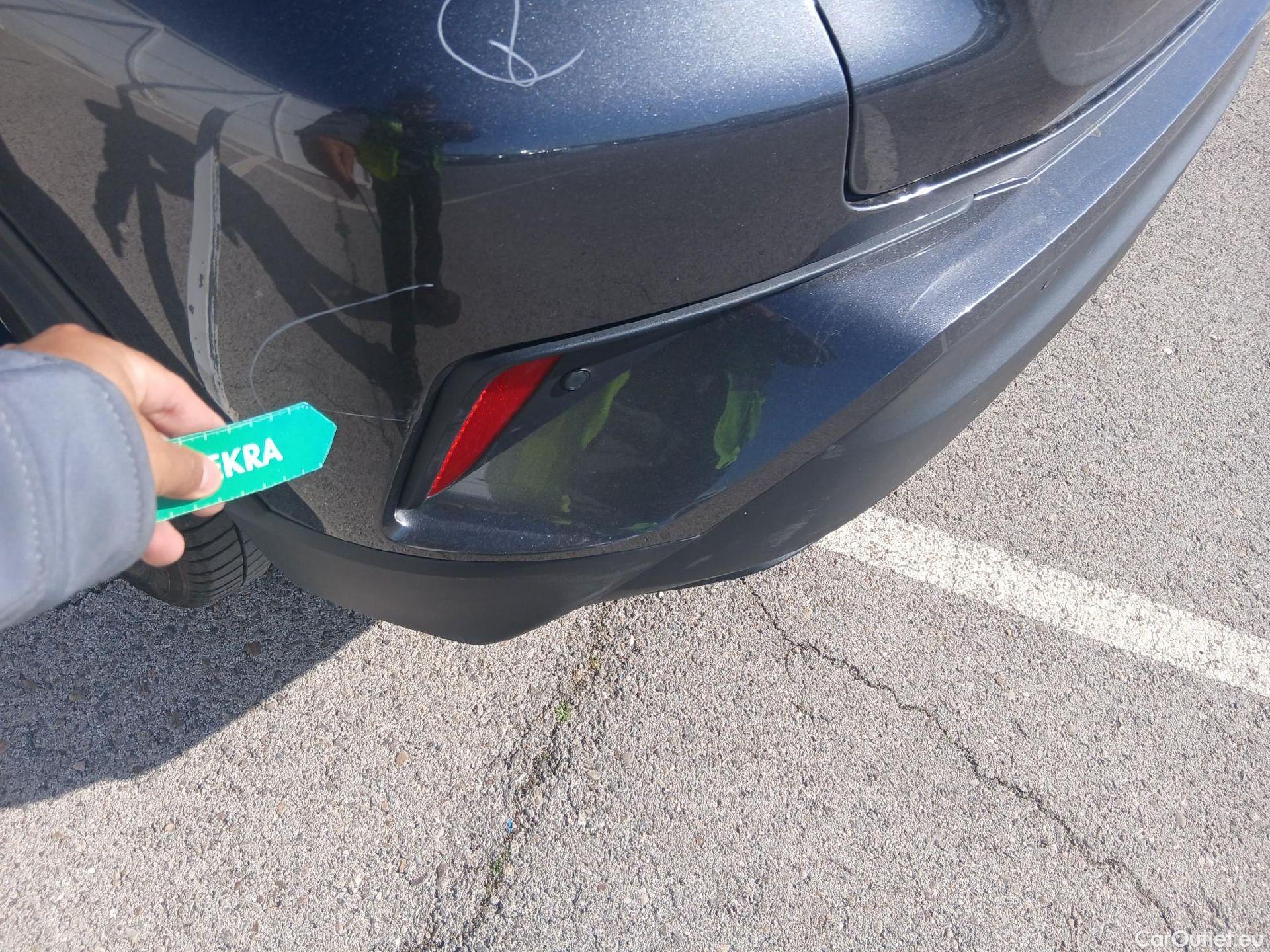  Toyota  C-HR TOYOTA  / 2019 / 5P / todoterreno 1.8 125H Advance #26