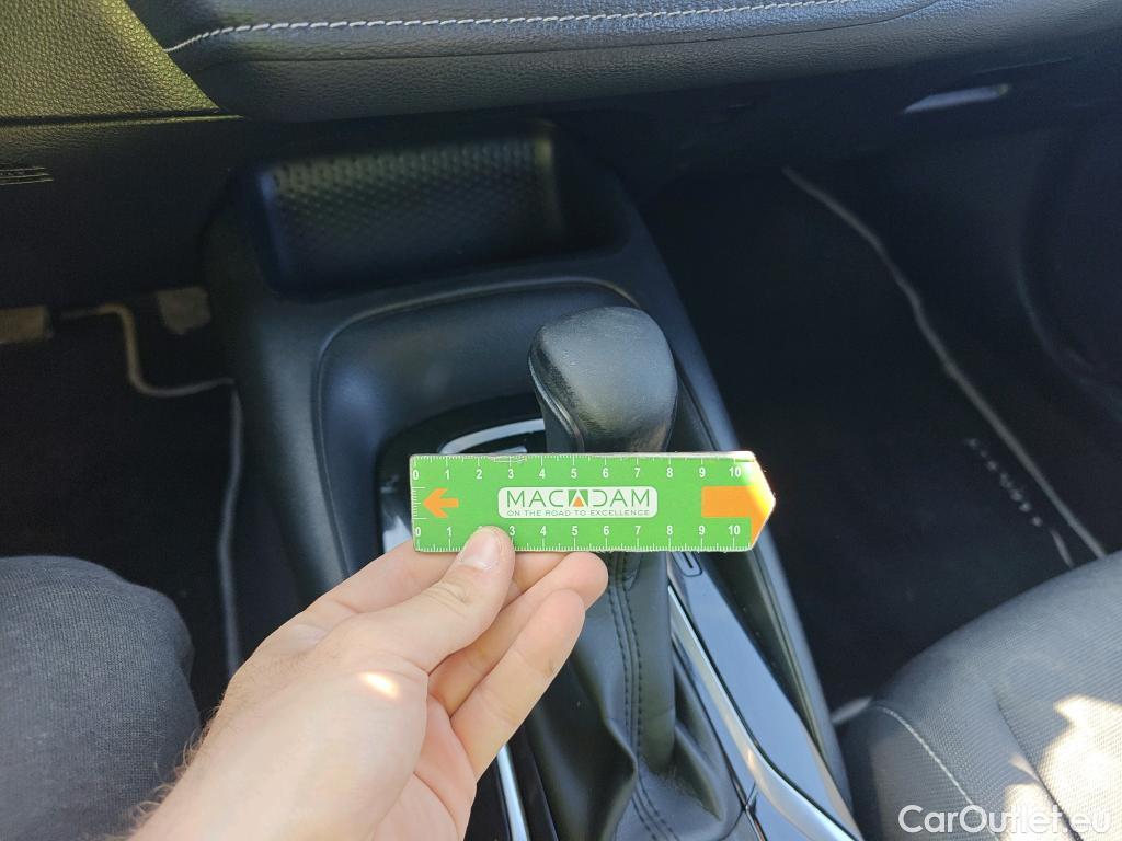  Toyota  Corolla TOYOTA  1.8 125H ACTIVE TECH E-CVT #37