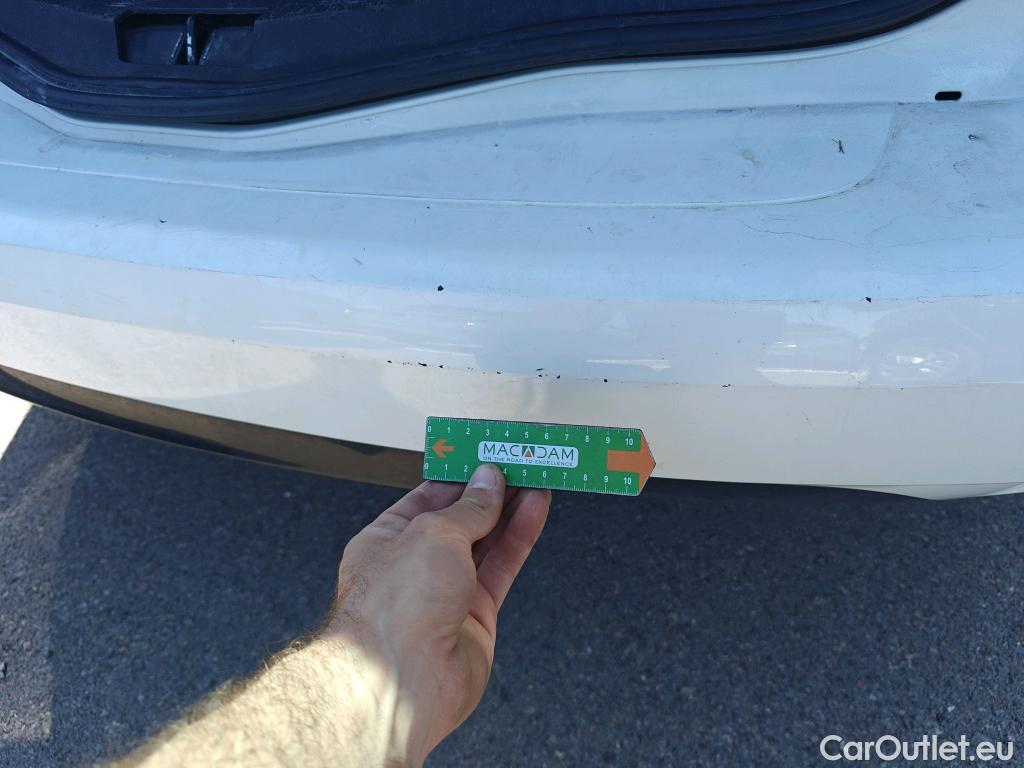  Renault  Megane RENAULT Mégane / 2015 / 5P / familiar Sp. Tourer Zen En. dCi 81kW (110CV) #25