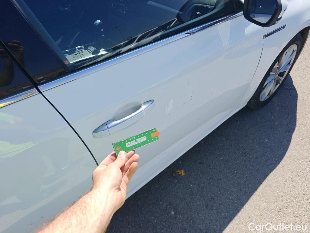  Renault  Megane RENAULT Mégane / 2015 / 5P / familiar Sp. Tourer Zen En. dCi 81kW (110CV) #23