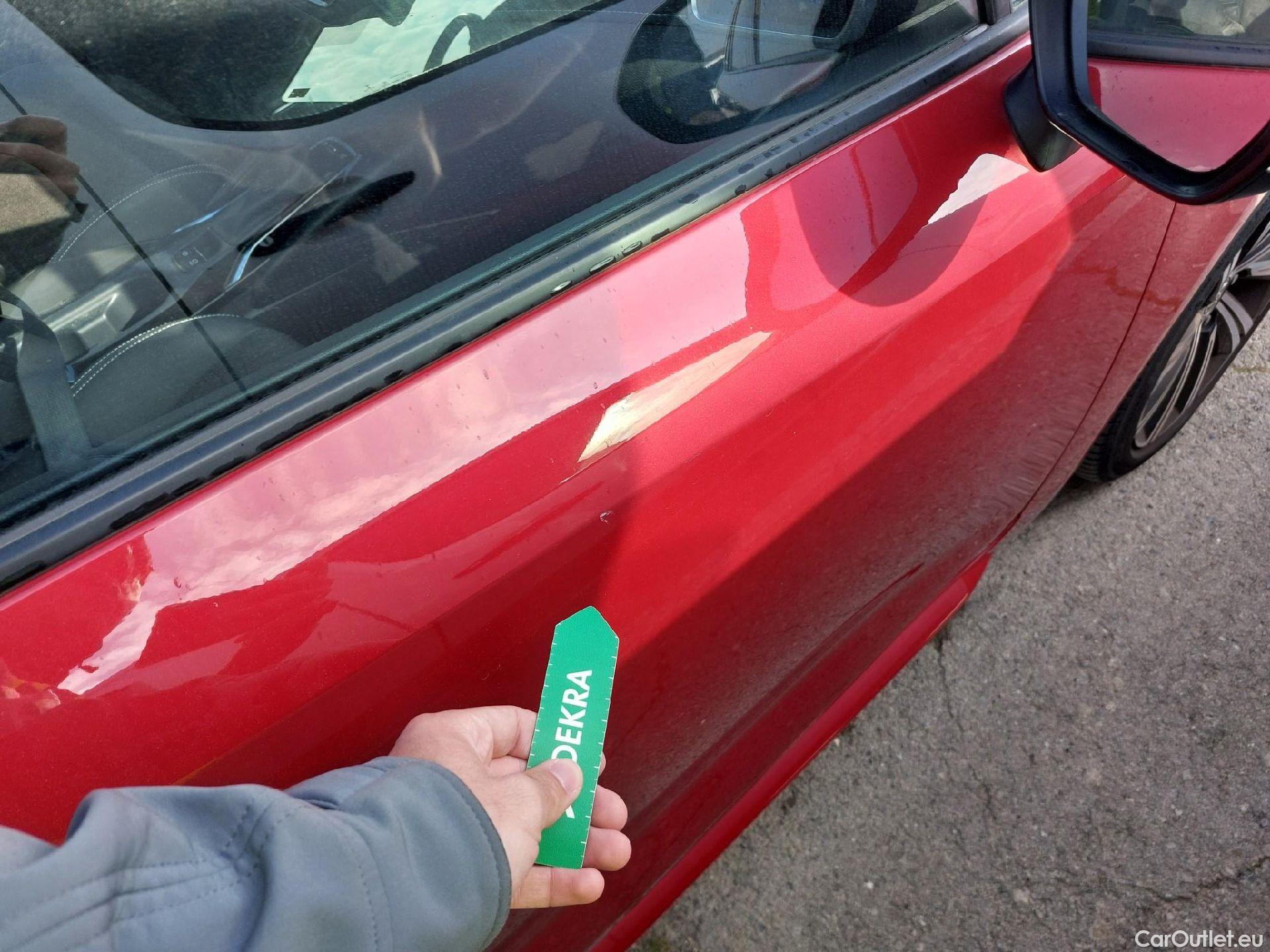  Toyota  Corolla TOYOTA  / 2019 / 5P / familiar 2.0 180H STYLE E-CVT TOURING SPORT #23