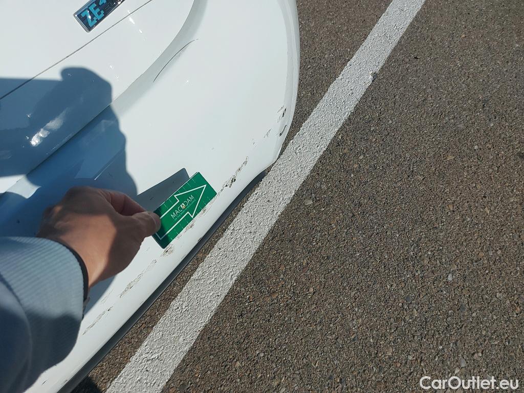  Renault  Zoe RENAULT  / 2013 / 5P / berlina con portón Life 40 R90 - SS #24