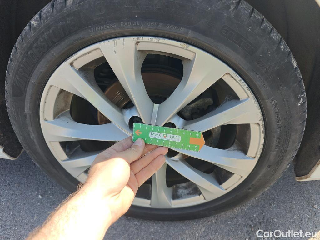  Renault  Megane RENAULT Mégane / 2015 / 5P / familiar Sp. Tourer Zen En. dCi 81kW (110CV) #37