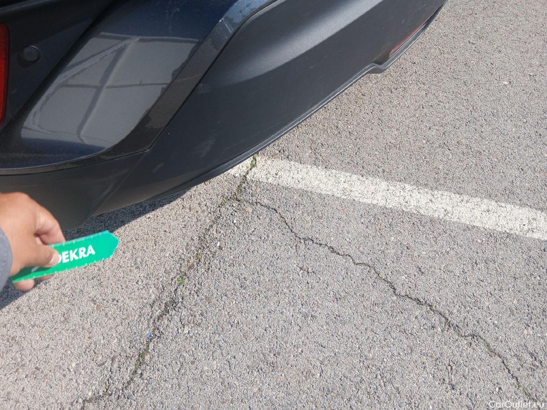  Toyota  C-HR TOYOTA  / 2019 / 5P / todoterreno 1.8 125H Advance #28