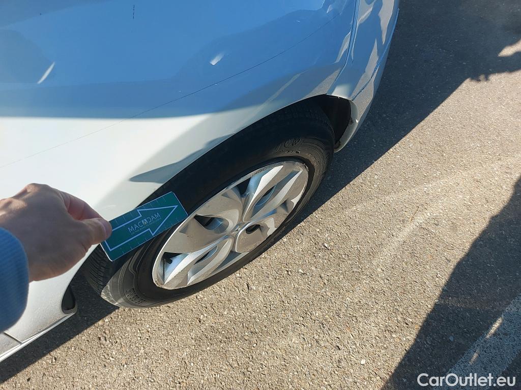  Renault  Zoe RENAULT  / 2013 / 5P / berlina con portón Life 40 R90 - SS #28