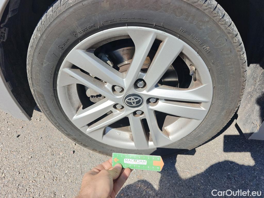  Toyota  Corolla TOYOTA  1.8 125H ACTIVE TECH E-CVT #59