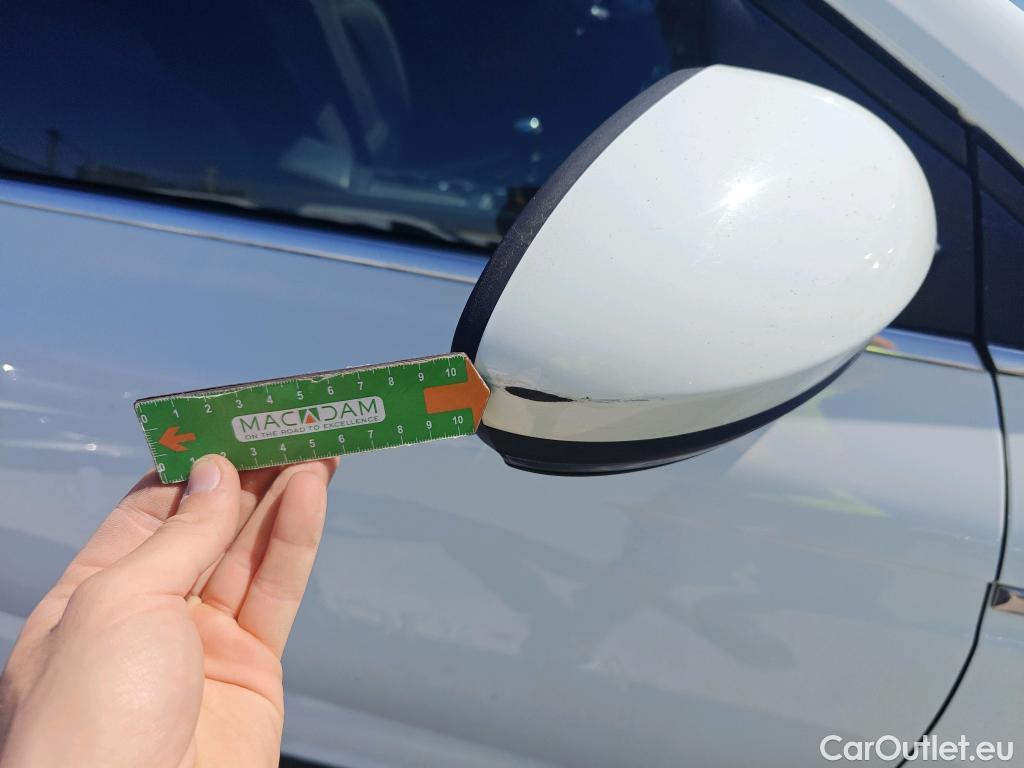  Renault  Megane RENAULT Mégane / 2015 / 5P / familiar Sp. Tourer Zen En. dCi 81kW (110CV) #54