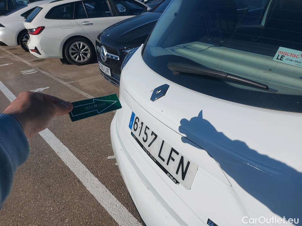  Renault  Zoe RENAULT  / 2013 / 5P / berlina con portón Life 40 R90 - SS #1